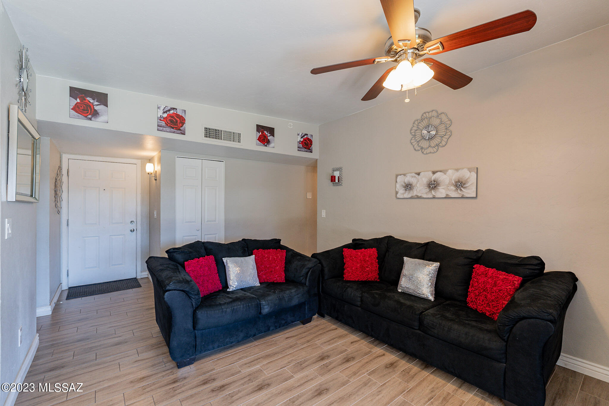 951 W Elvira Road