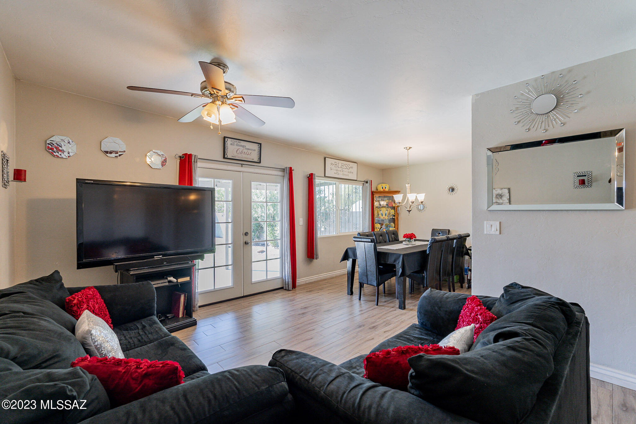 951 W Elvira Road
