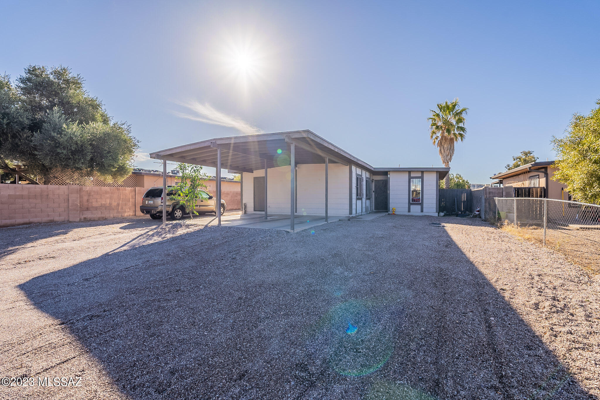 951 W Elvira Road