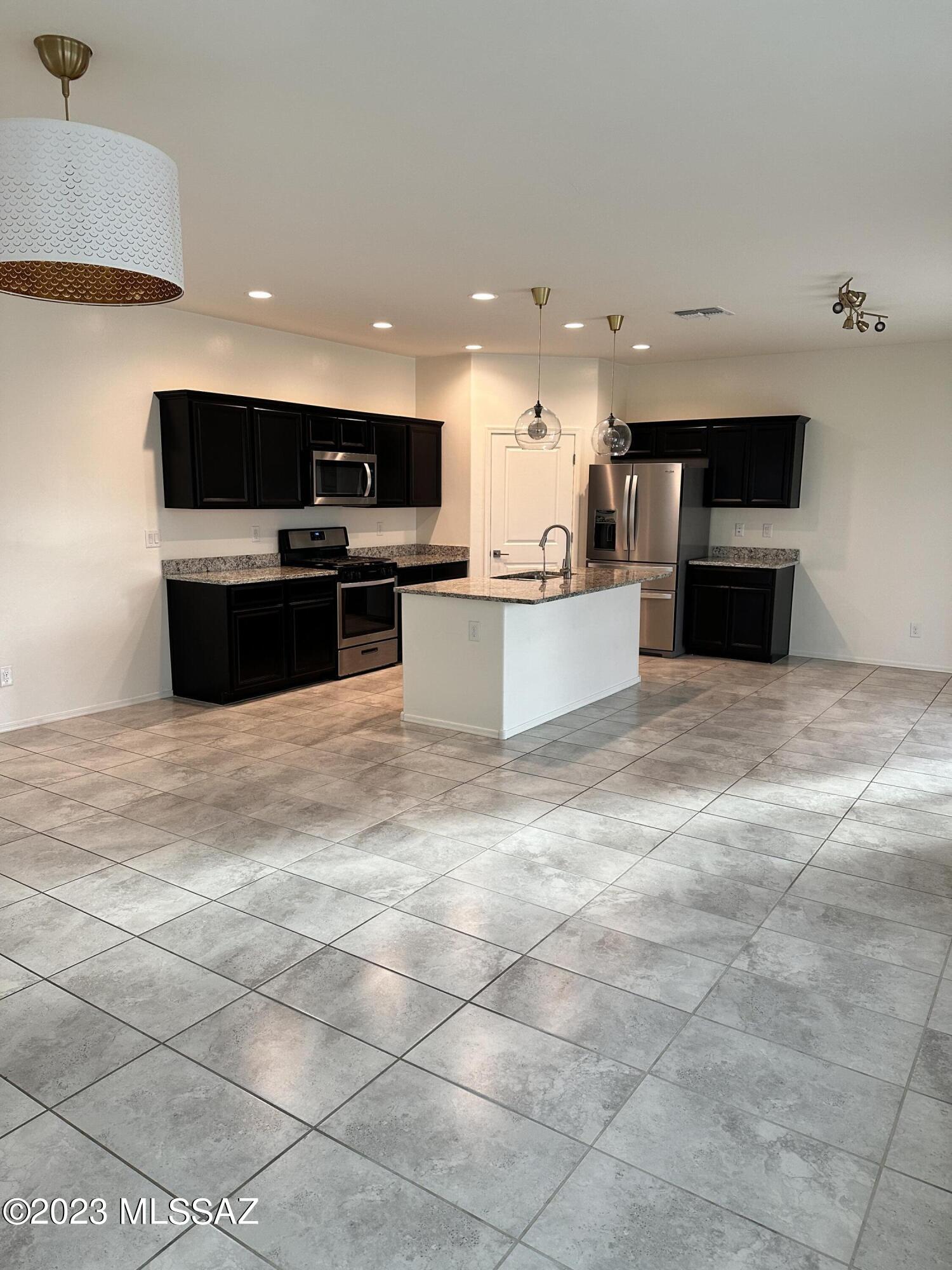 7544 S Circulo Rio Blanco