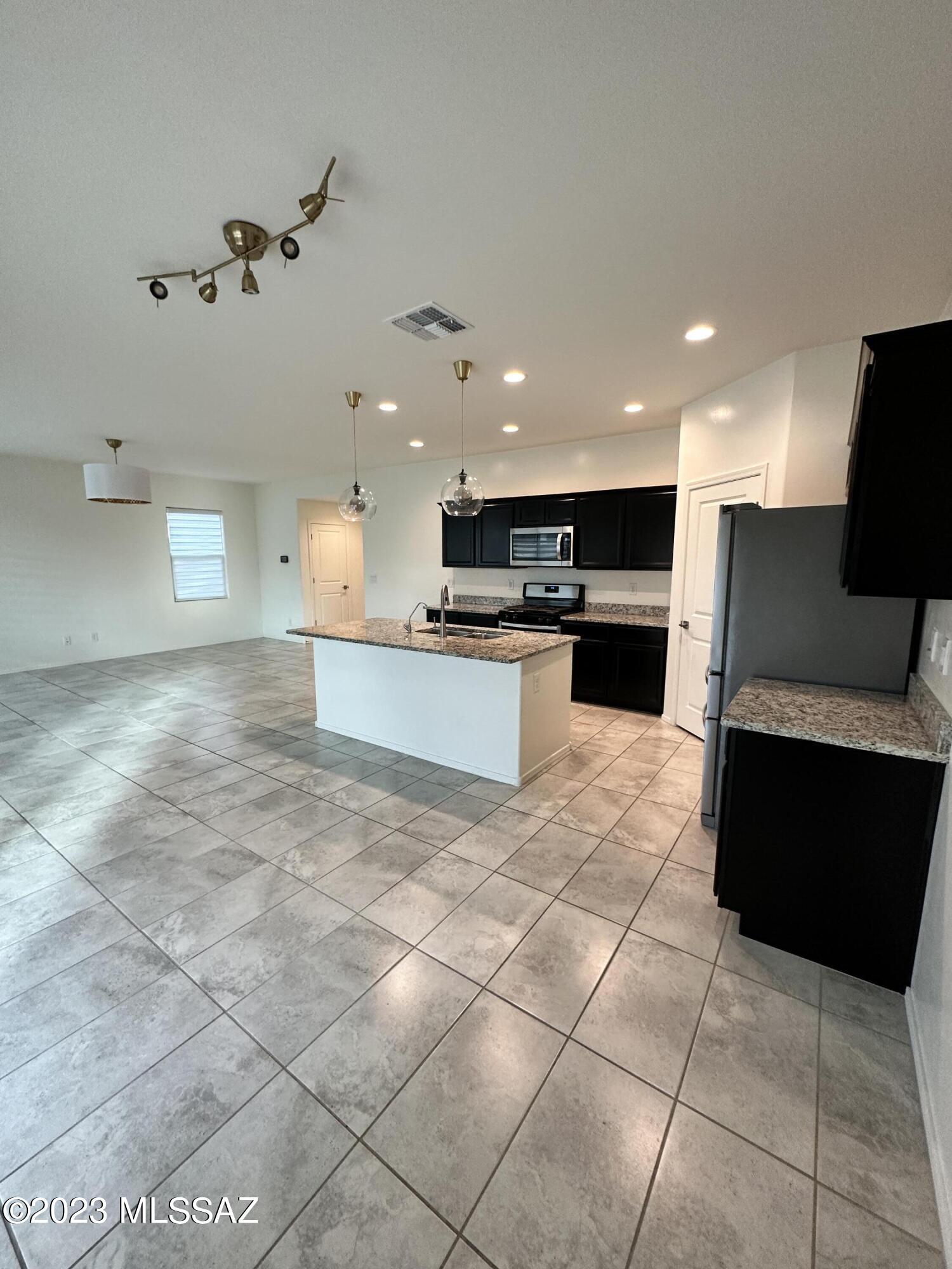 7544 S Circulo Rio Blanco