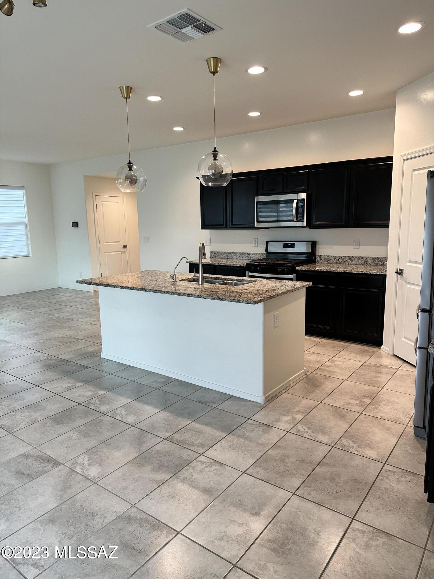 7544 S Circulo Rio Blanco