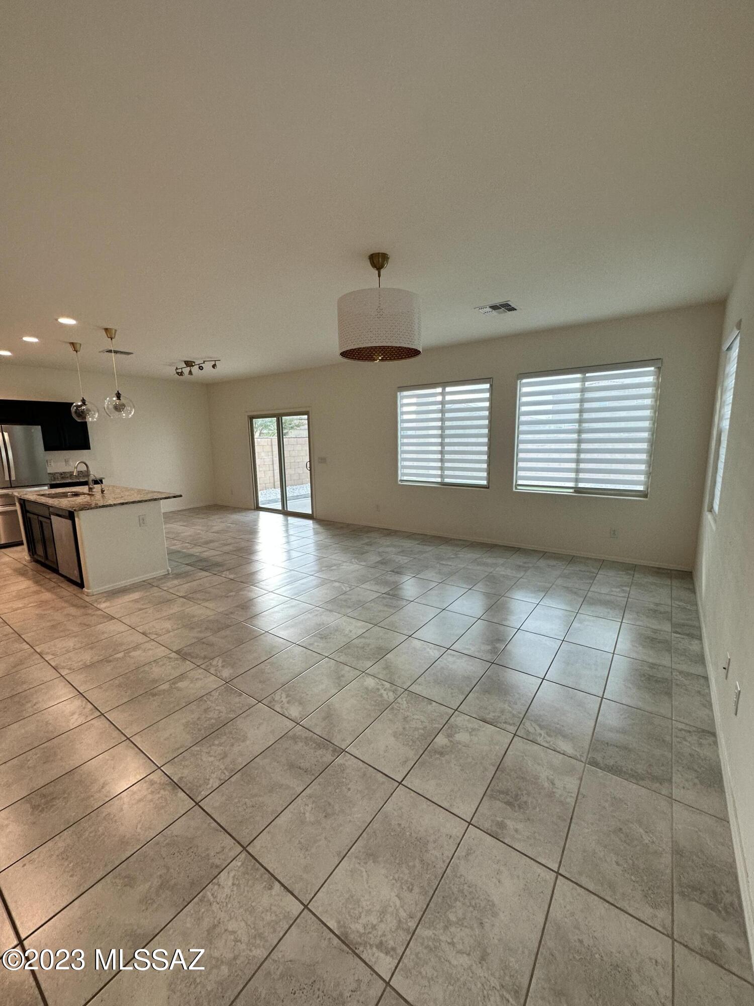7544 S Circulo Rio Blanco