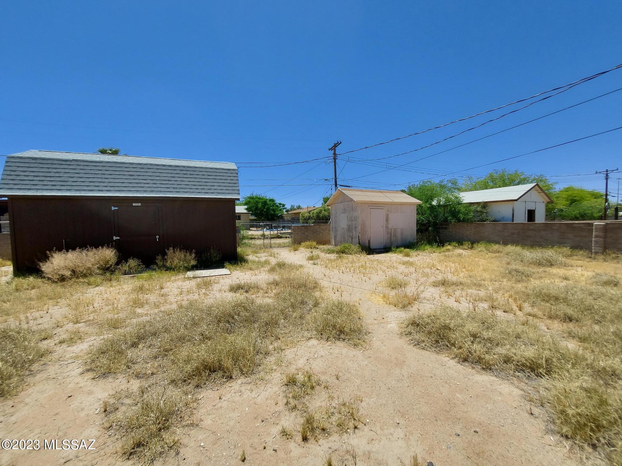857 W Mossman Street