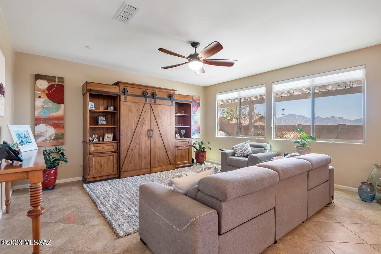 60947 E Eagle Ridge Drive