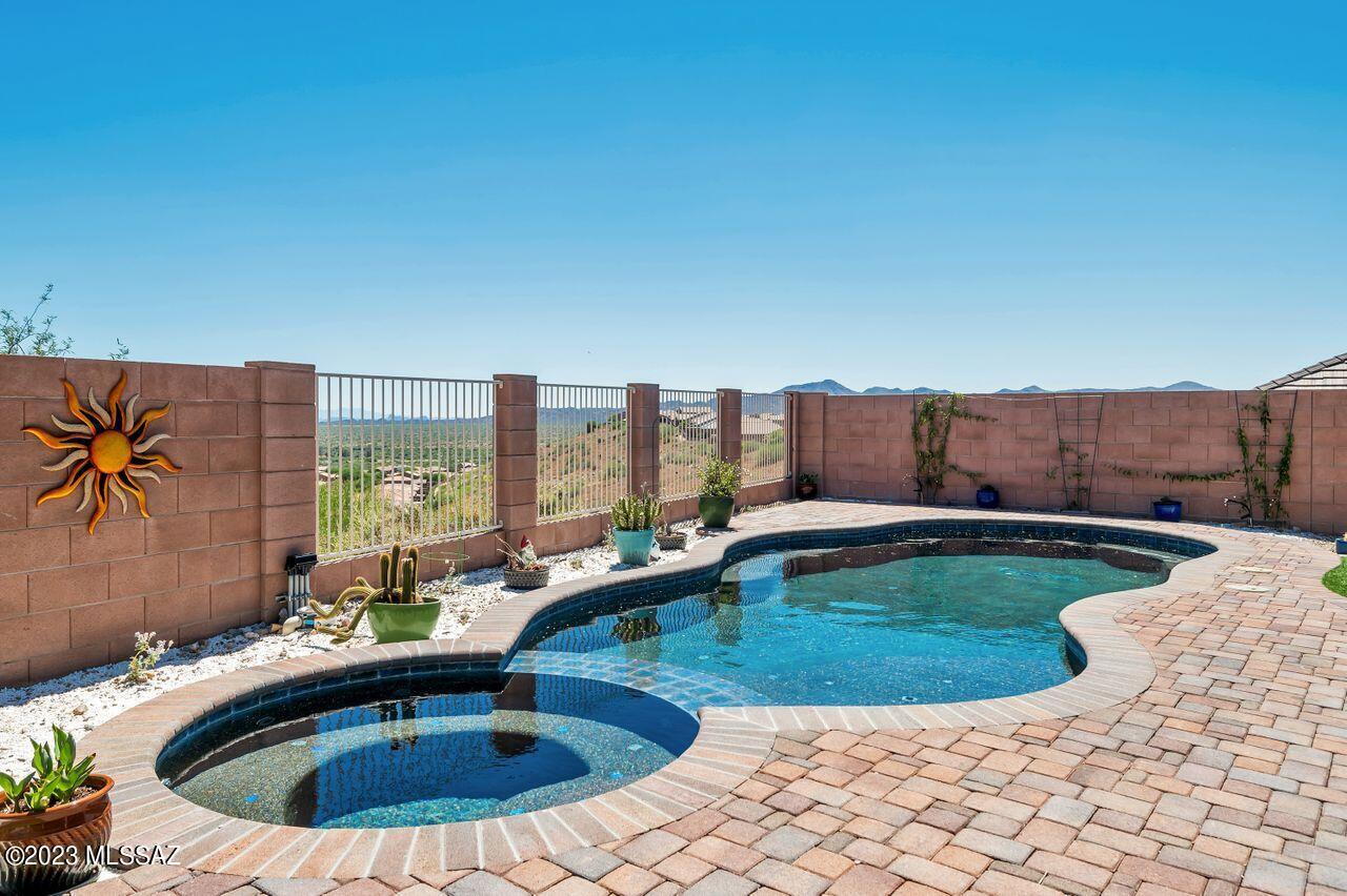 60947 E Eagle Ridge Drive