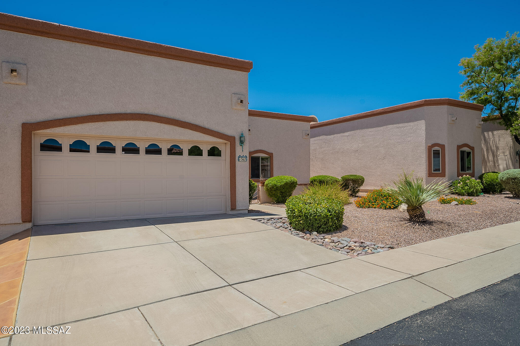 1367 W Dry Wash Place