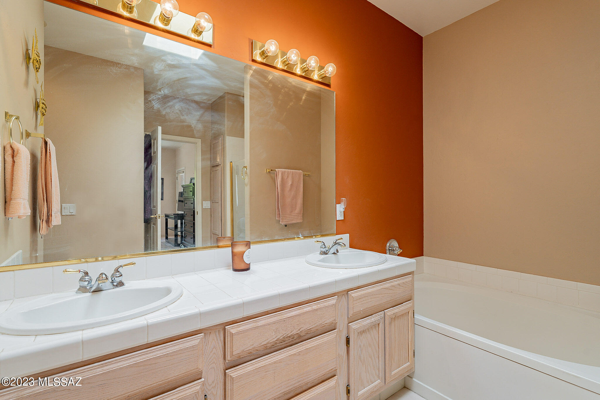 1367 W Dry Wash Place