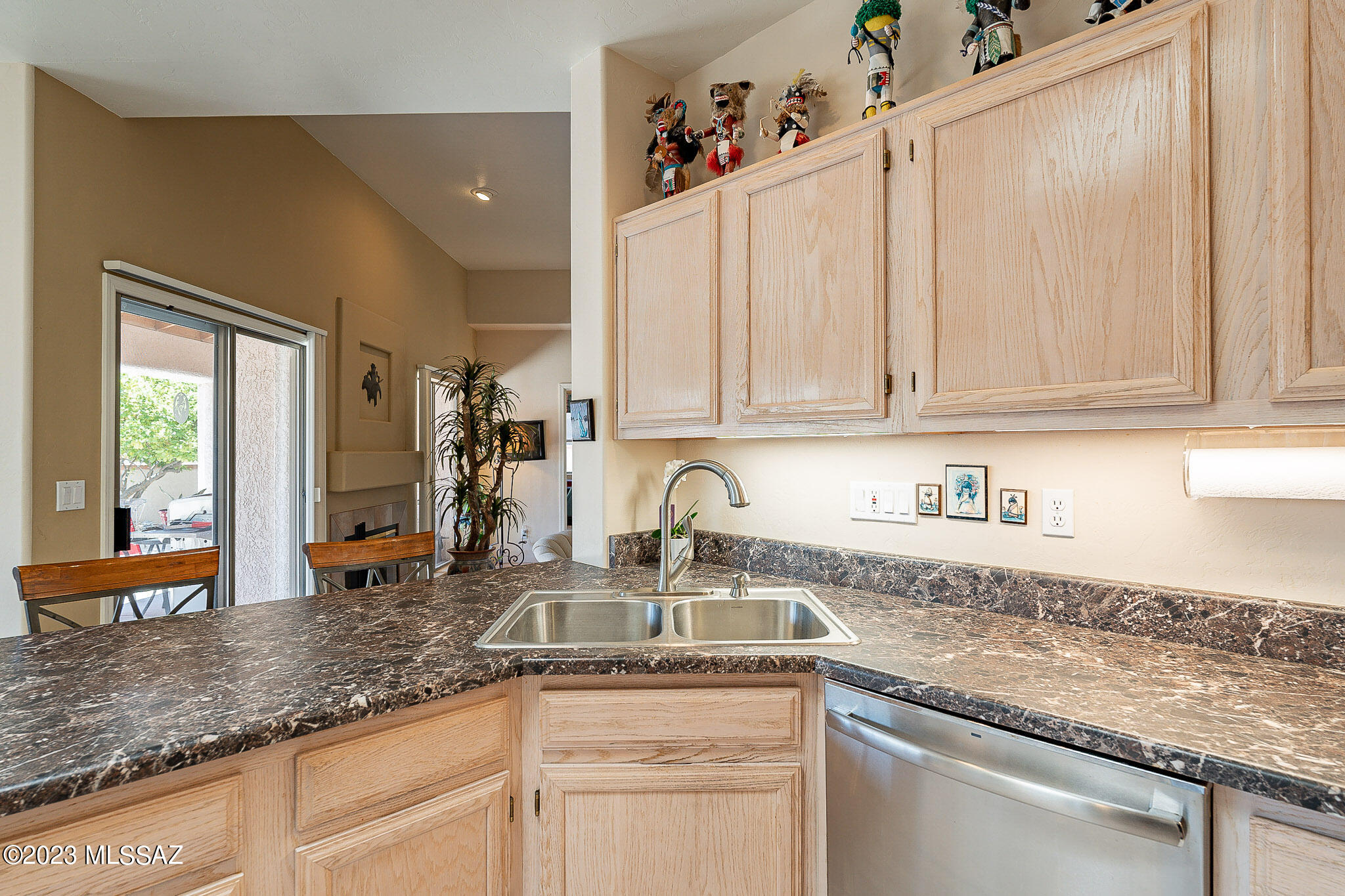 1367 W Dry Wash Place