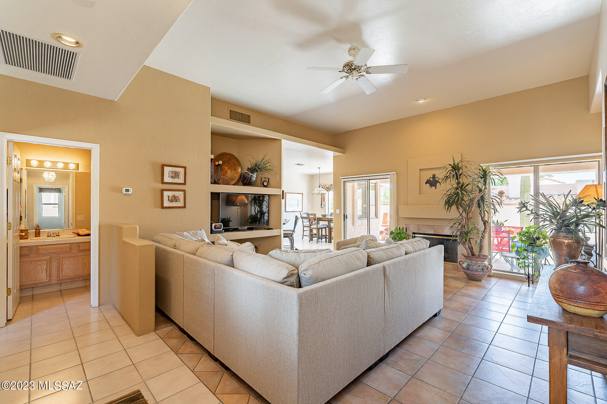1367 W Dry Wash Place