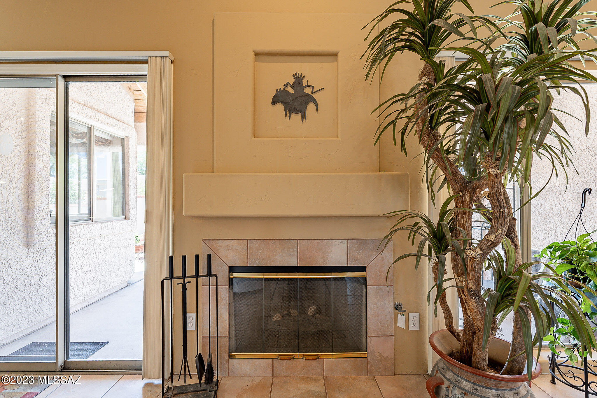 1367 W Dry Wash Place