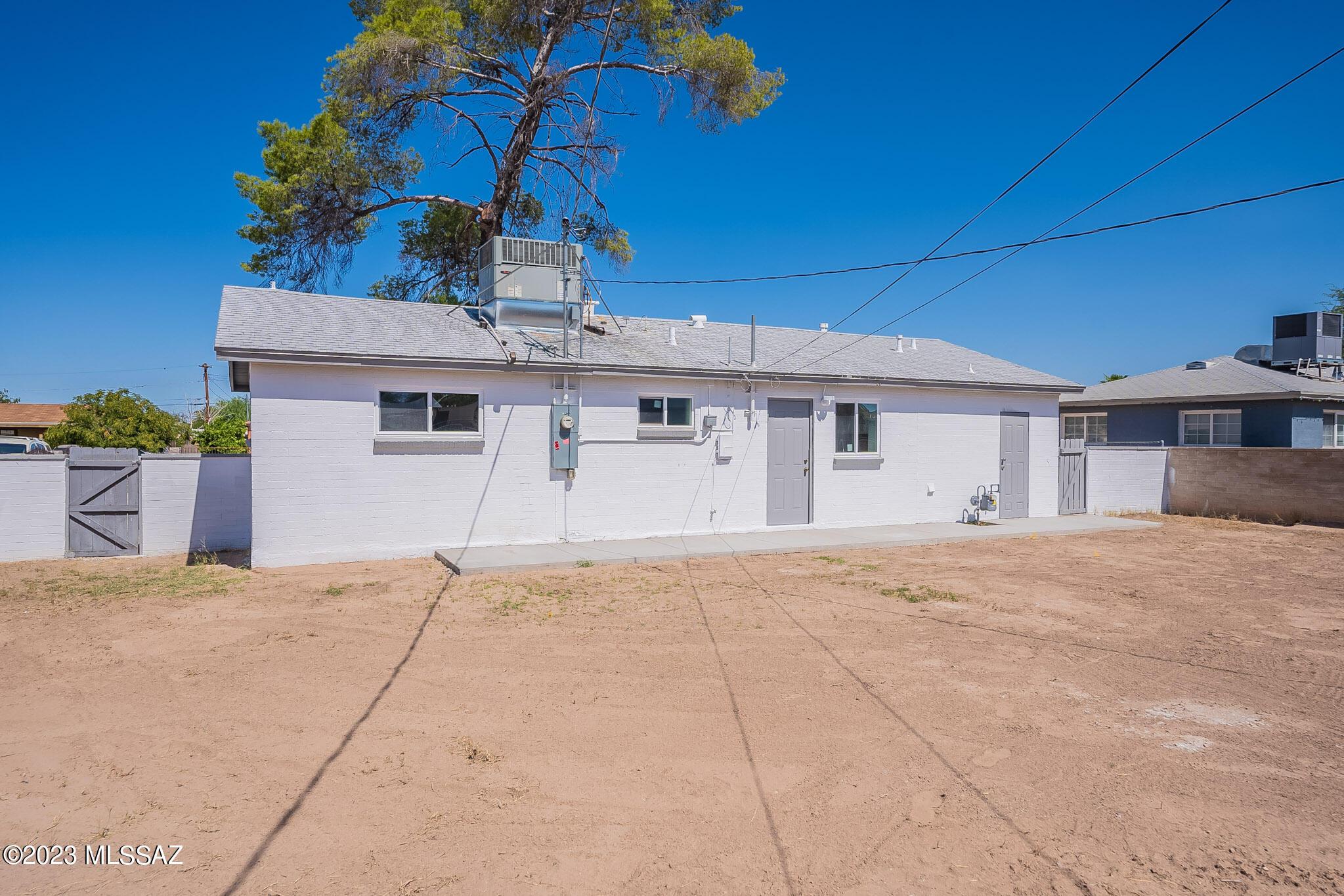857 W Mossman Road