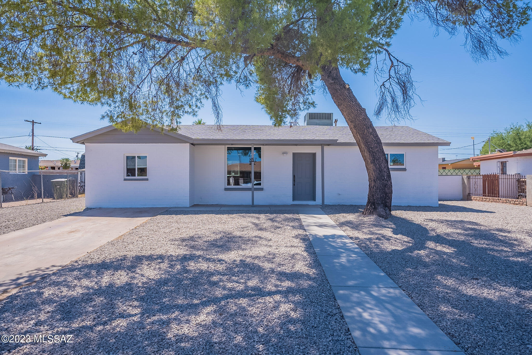 857 W Mossman Road