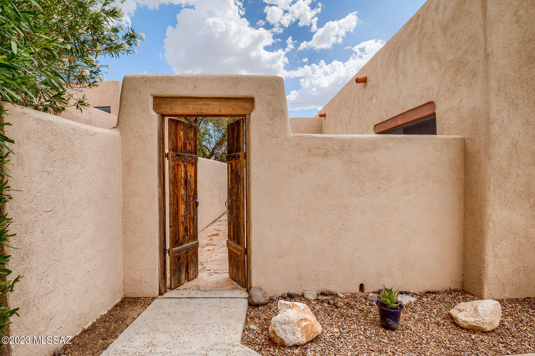 1680 W Chimayo Place