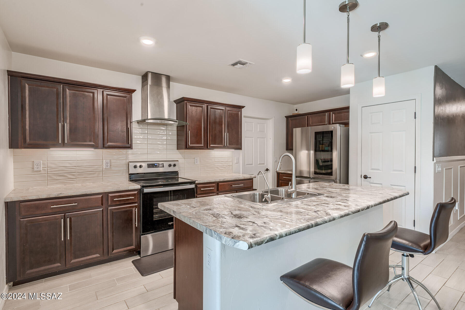 8567 W Jackdaw Court