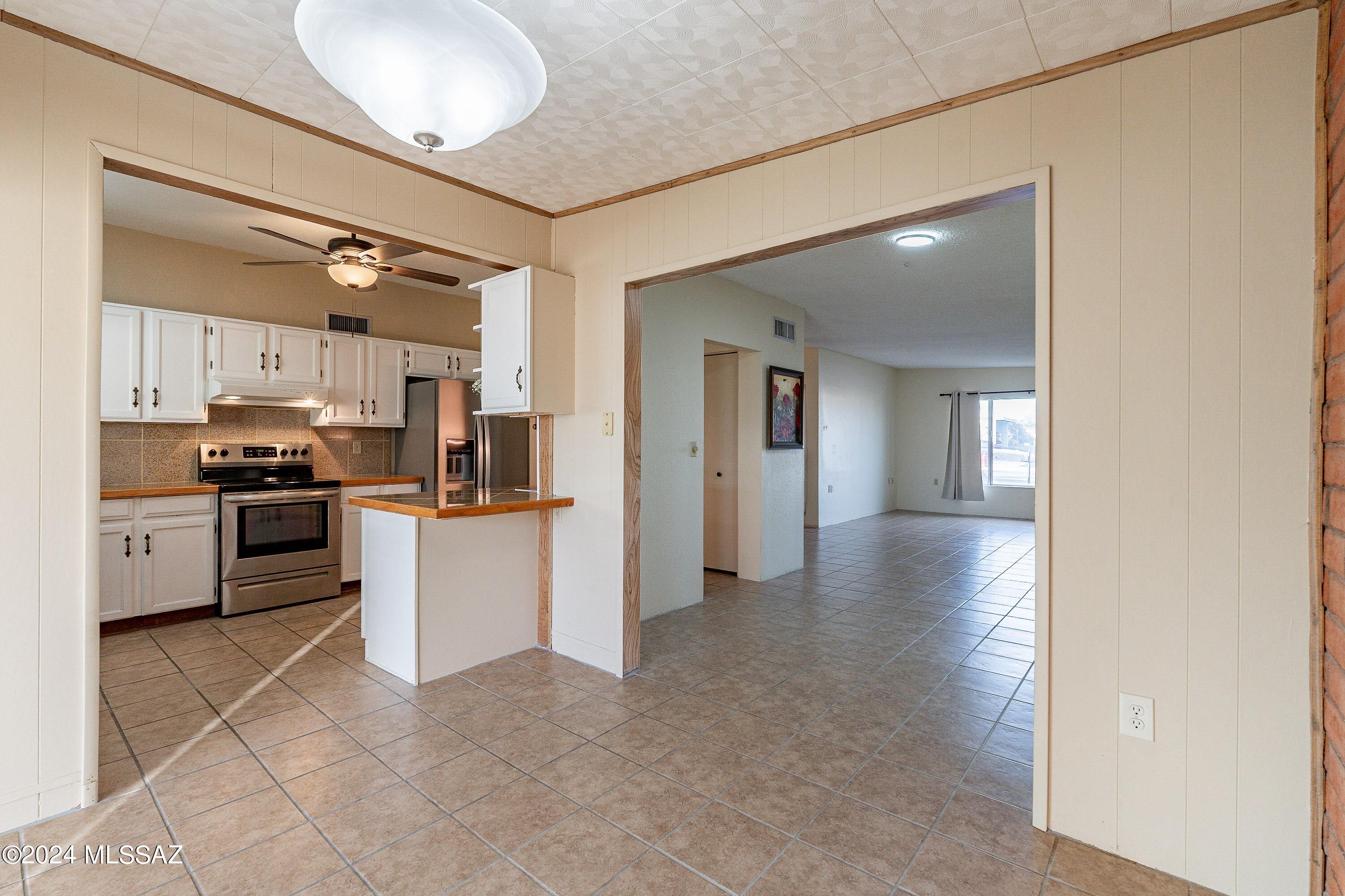 425 W San Ignacio