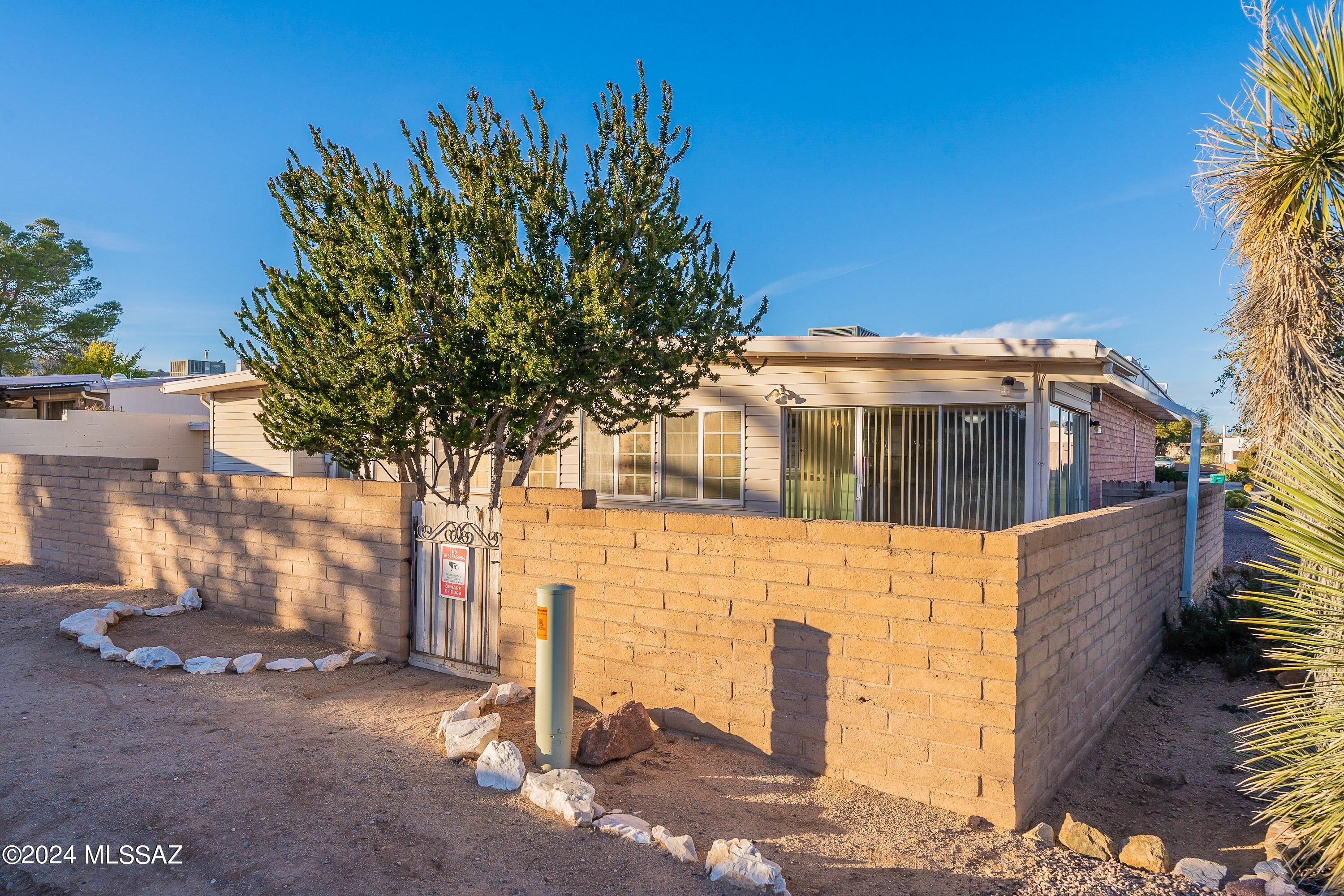 425 W San Ignacio