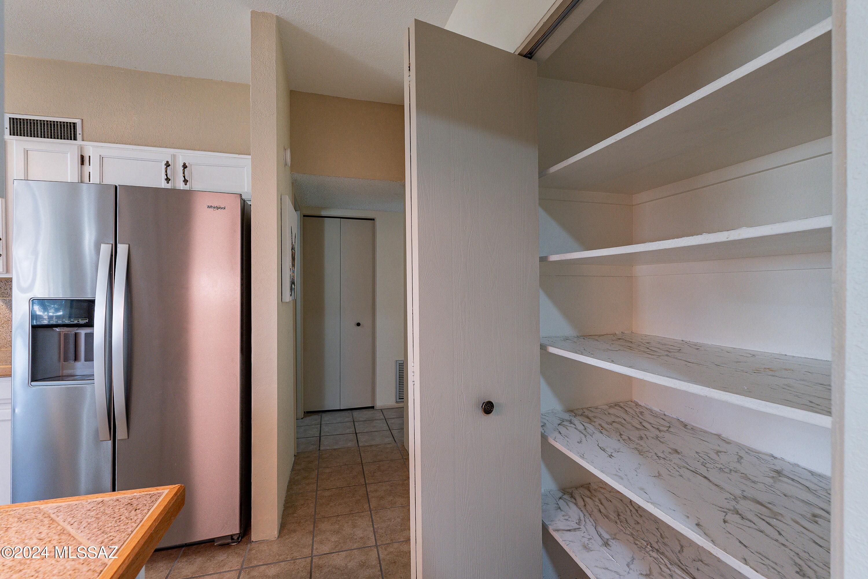 425 W San Ignacio
