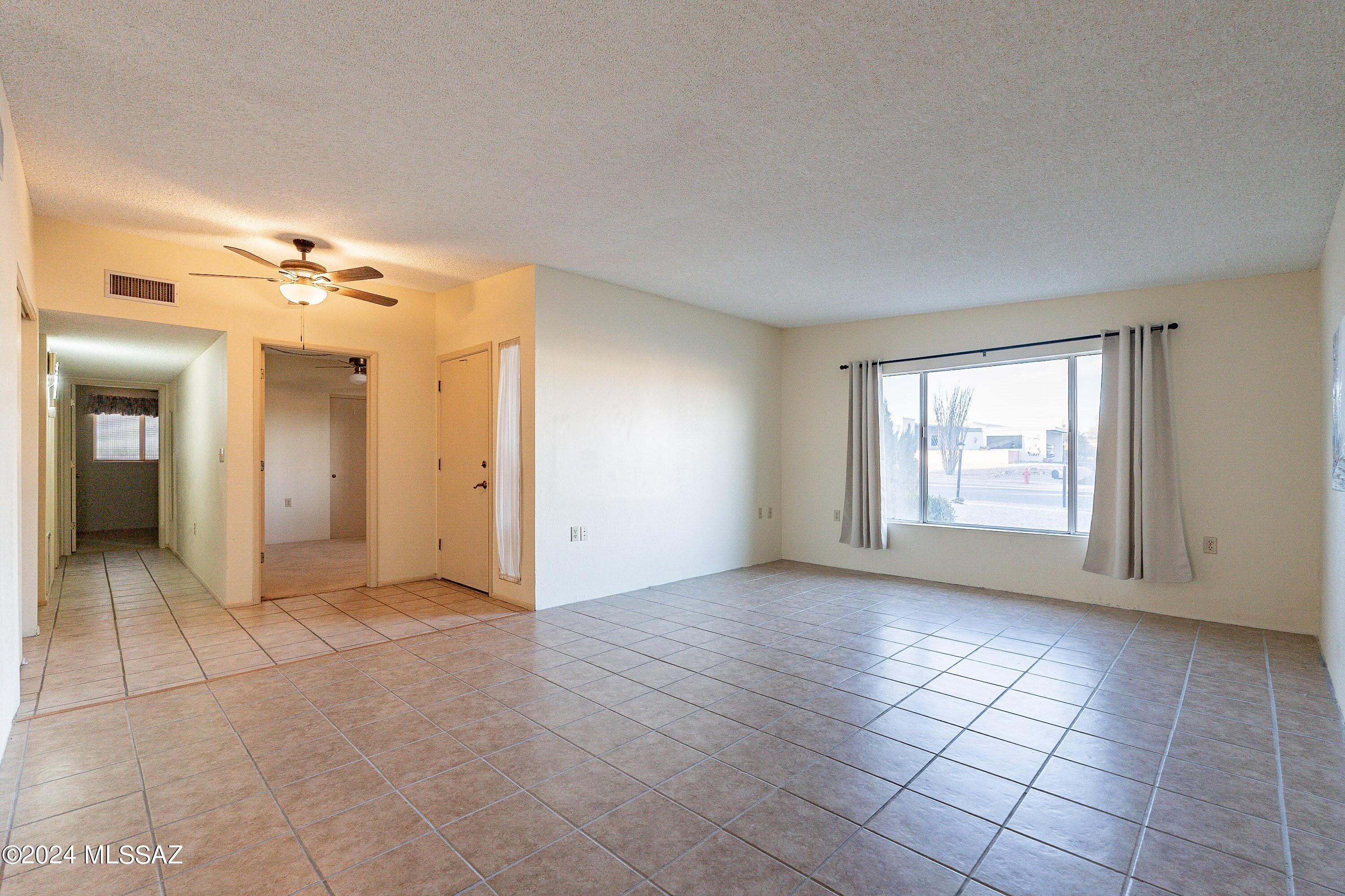 425 W San Ignacio