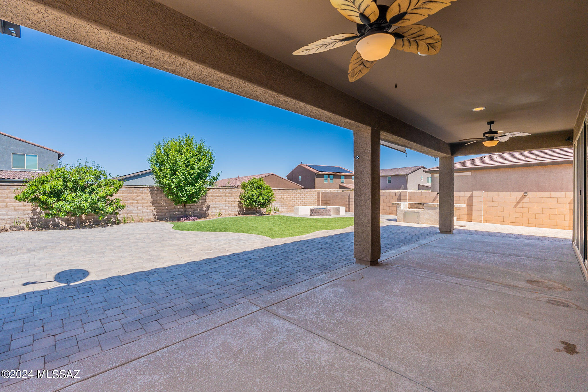 6444 E Via Jardin Verde