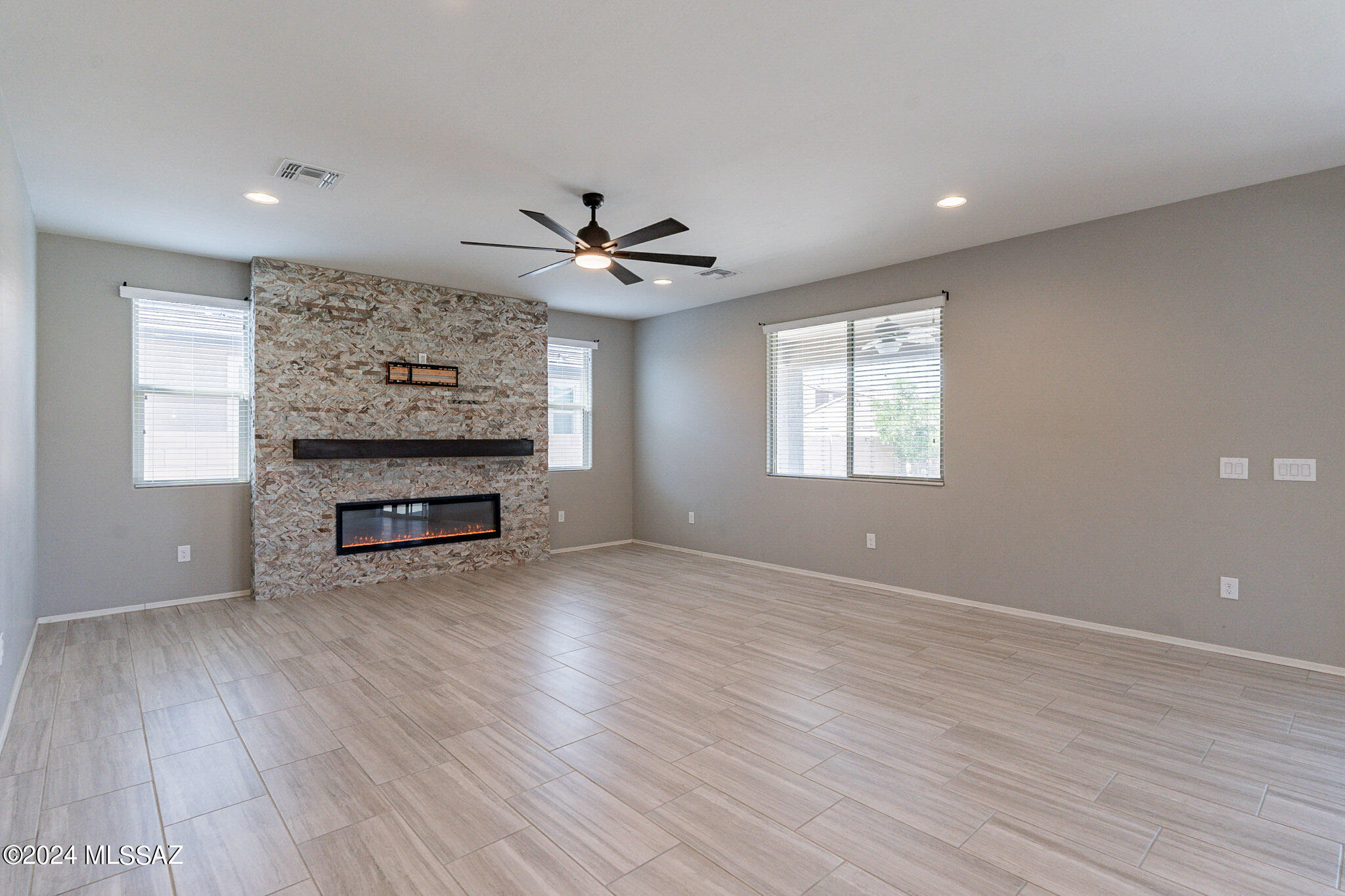 6444 E Via Jardin Verde