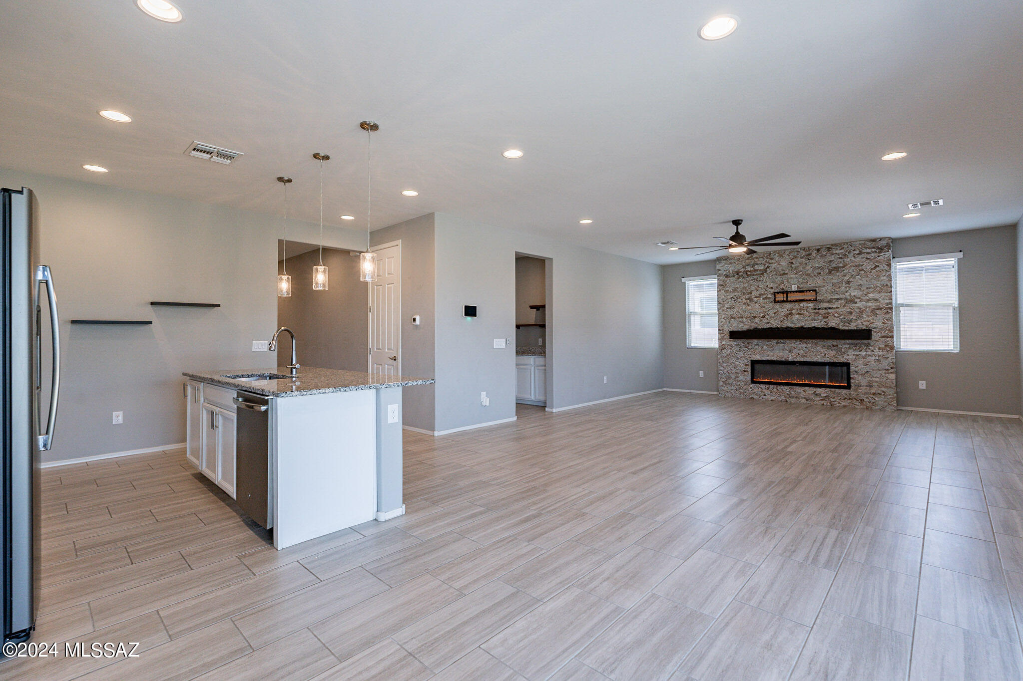 6444 E Via Jardin Verde