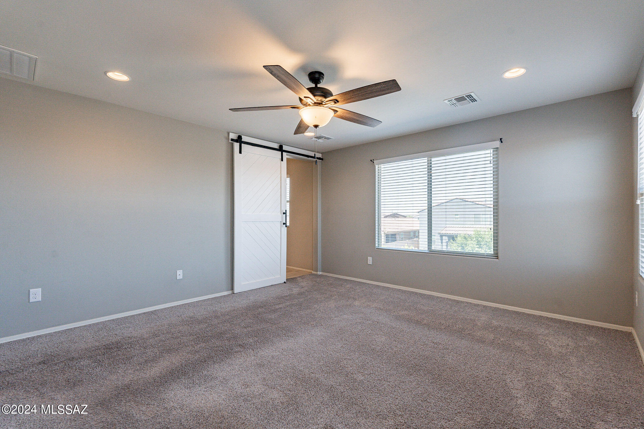 6444 E Via Jardin Verde