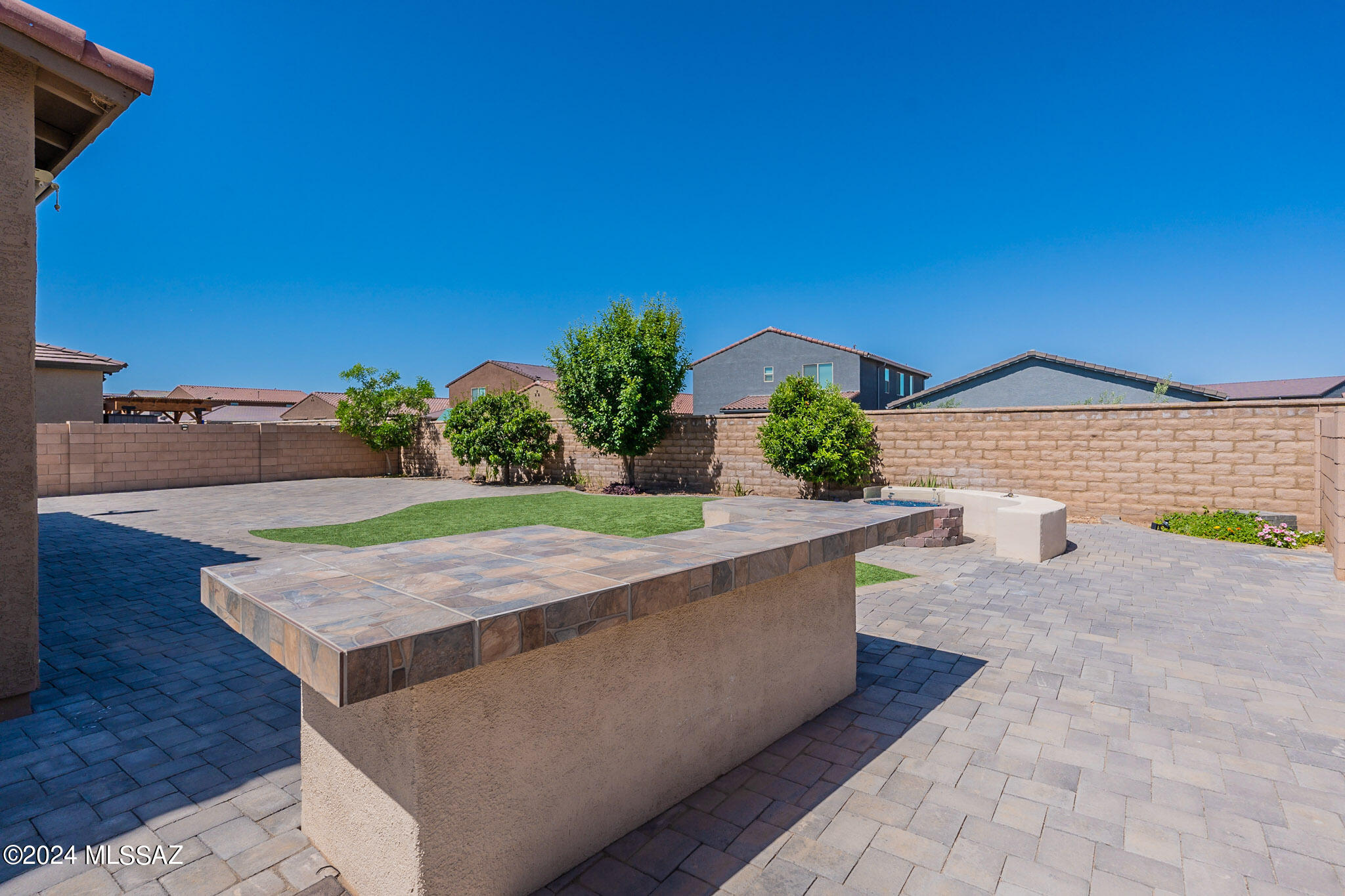 6444 E Via Jardin Verde