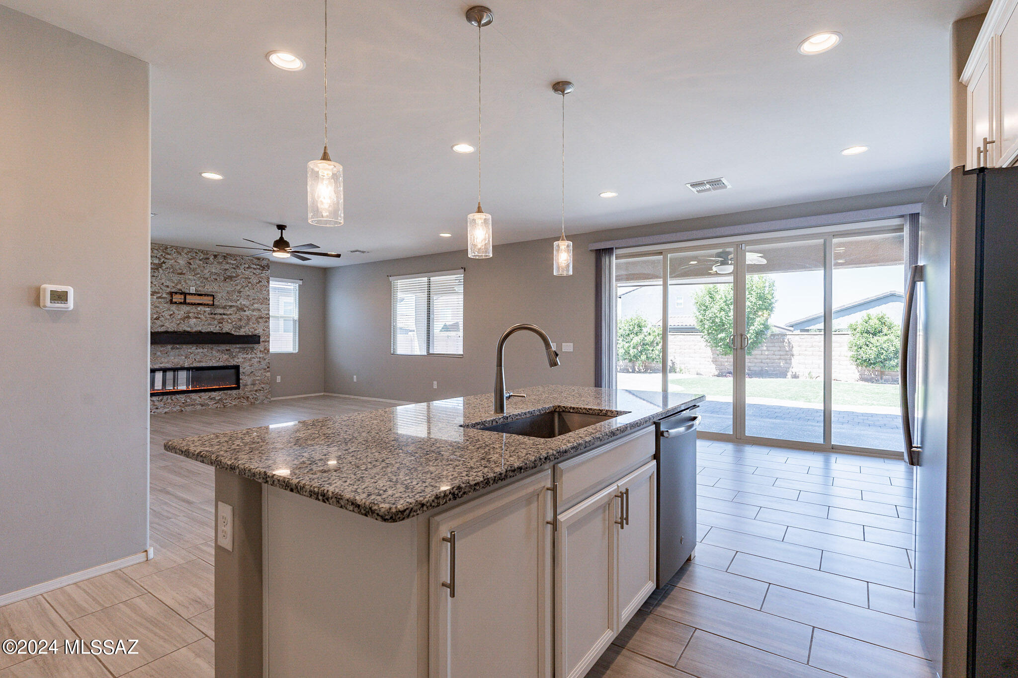 6444 E Via Jardin Verde