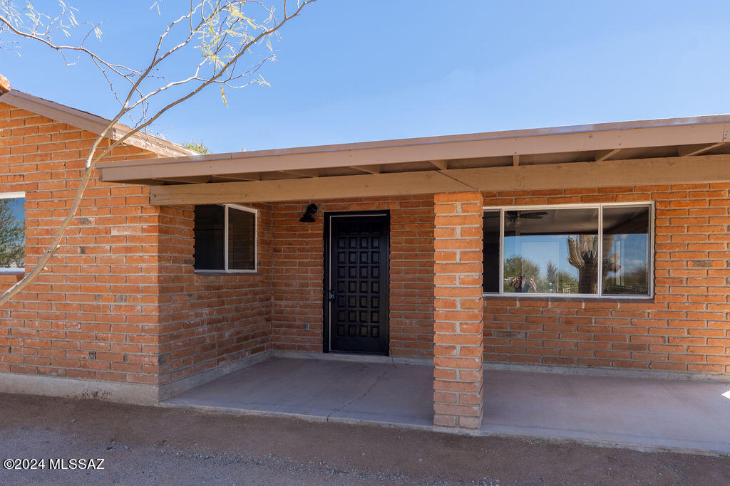 11901 W Picture Rocks Road