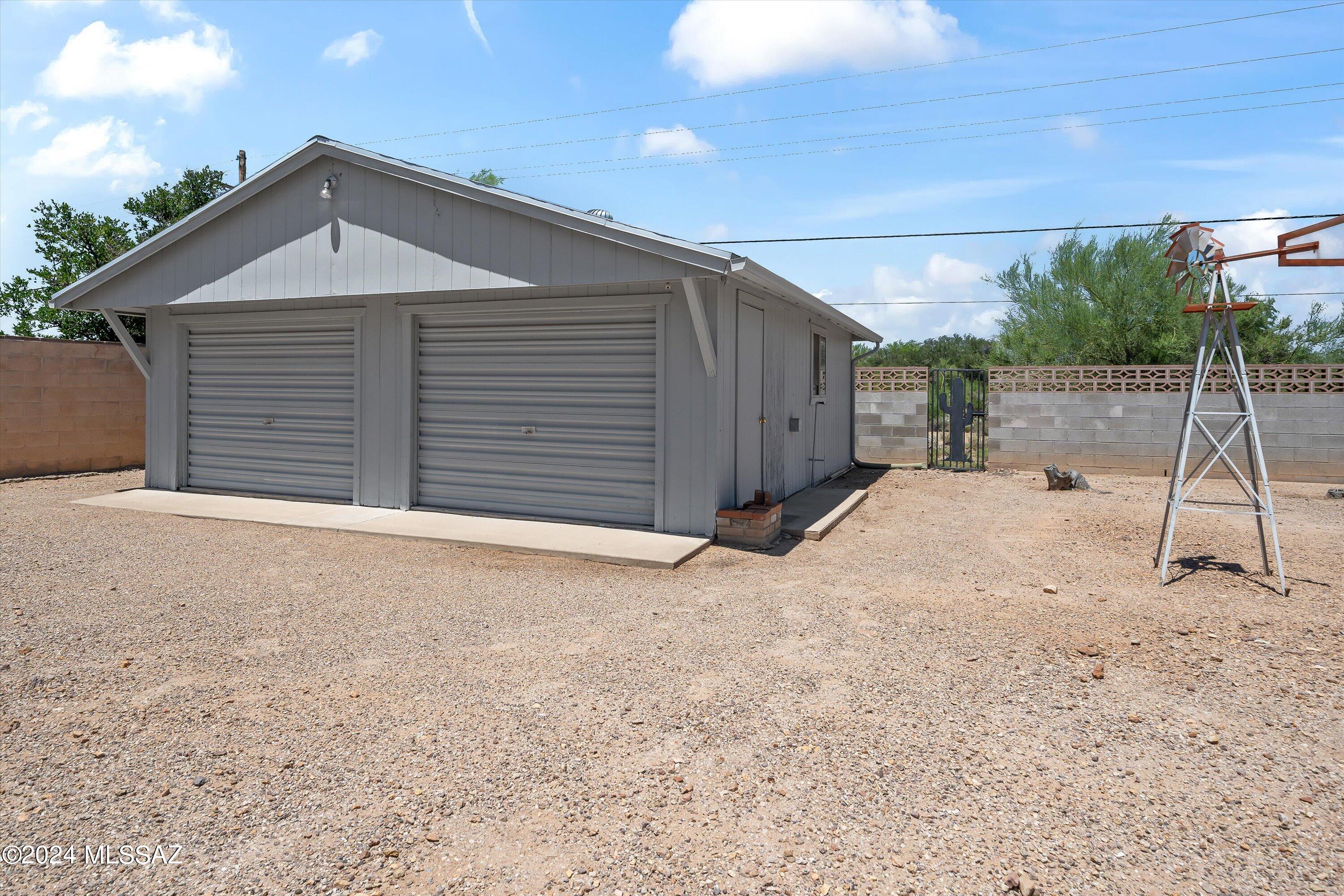 3008 W Avenida Cresta