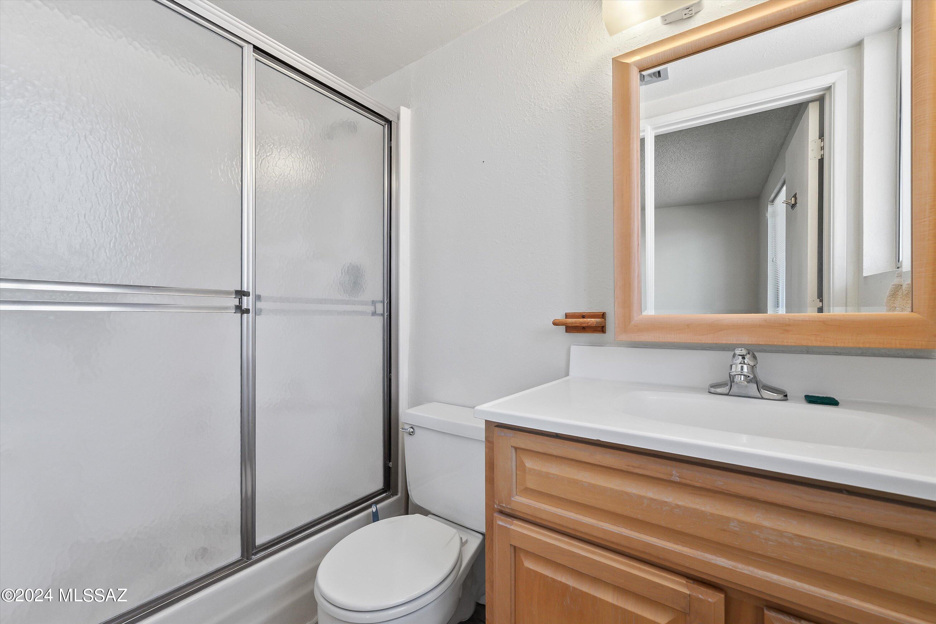 3008 W Avenida Cresta