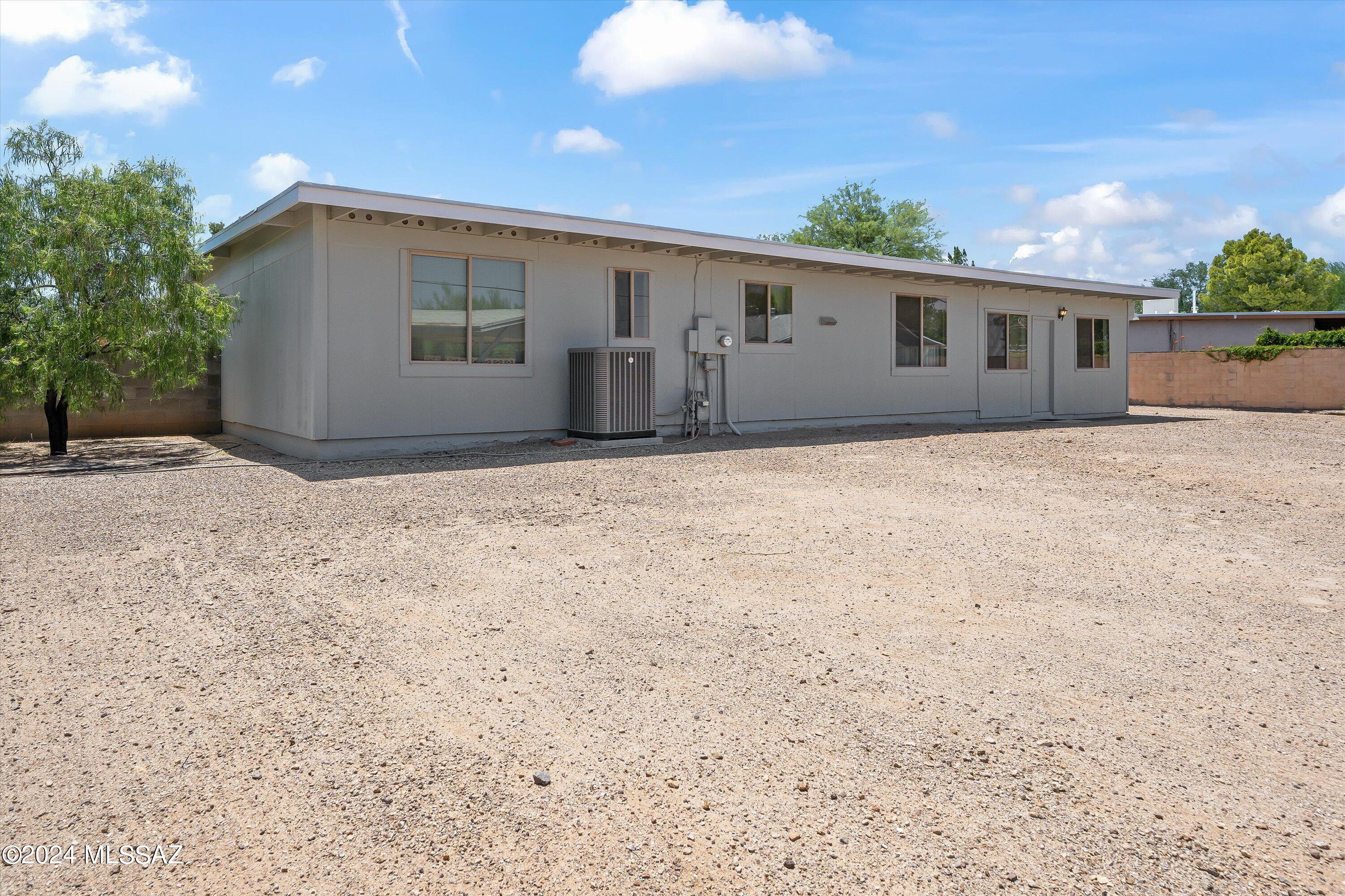 3008 W Avenida Cresta
