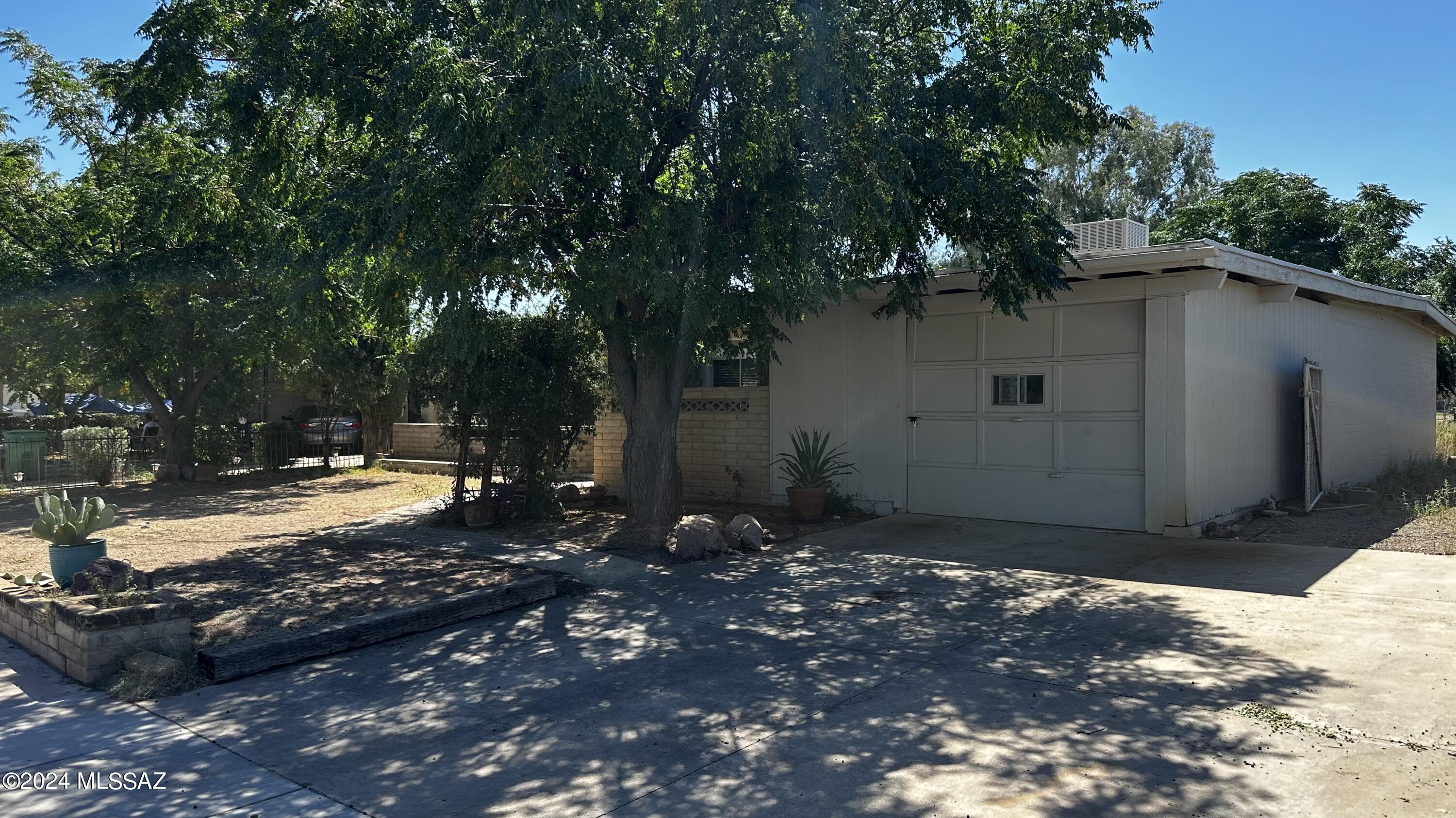 4797 W Santa Maria