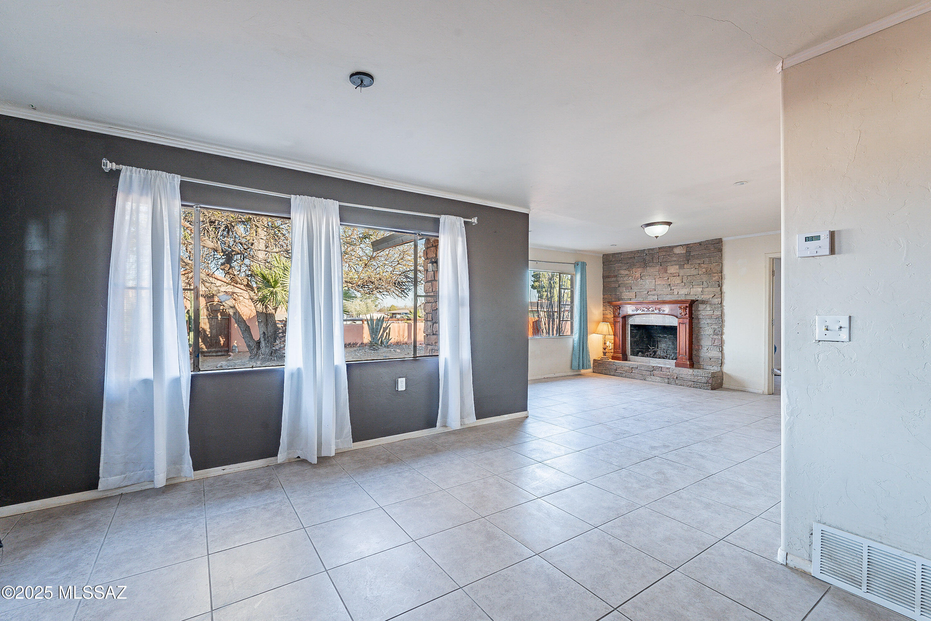 2671 W Tolosa Circle