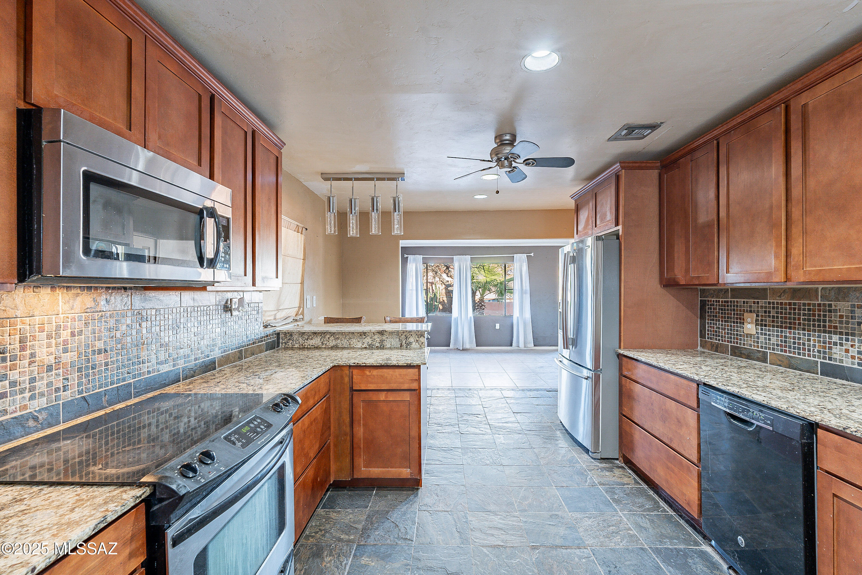2671 W Tolosa Circle