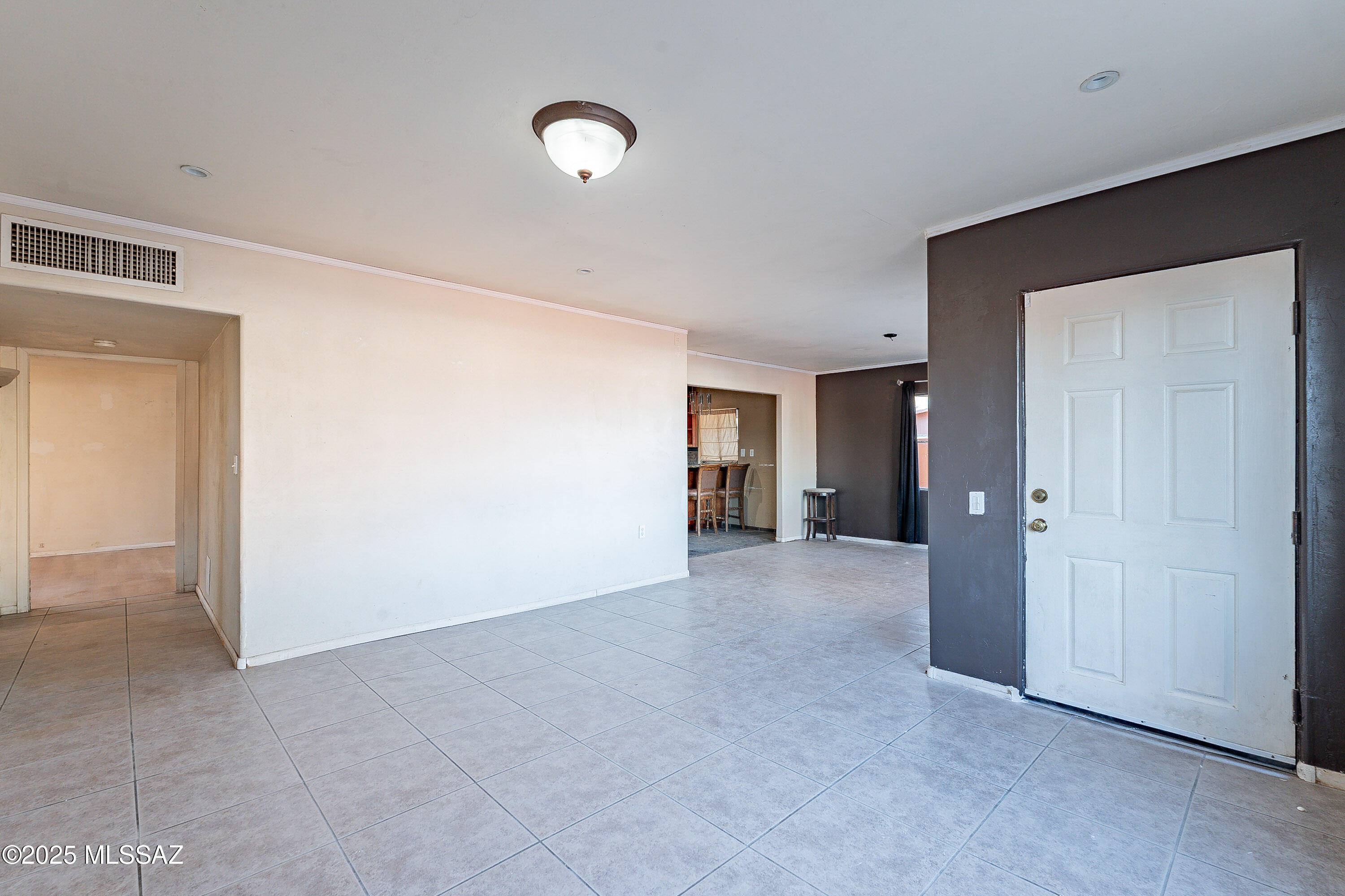 2671 W Tolosa Circle