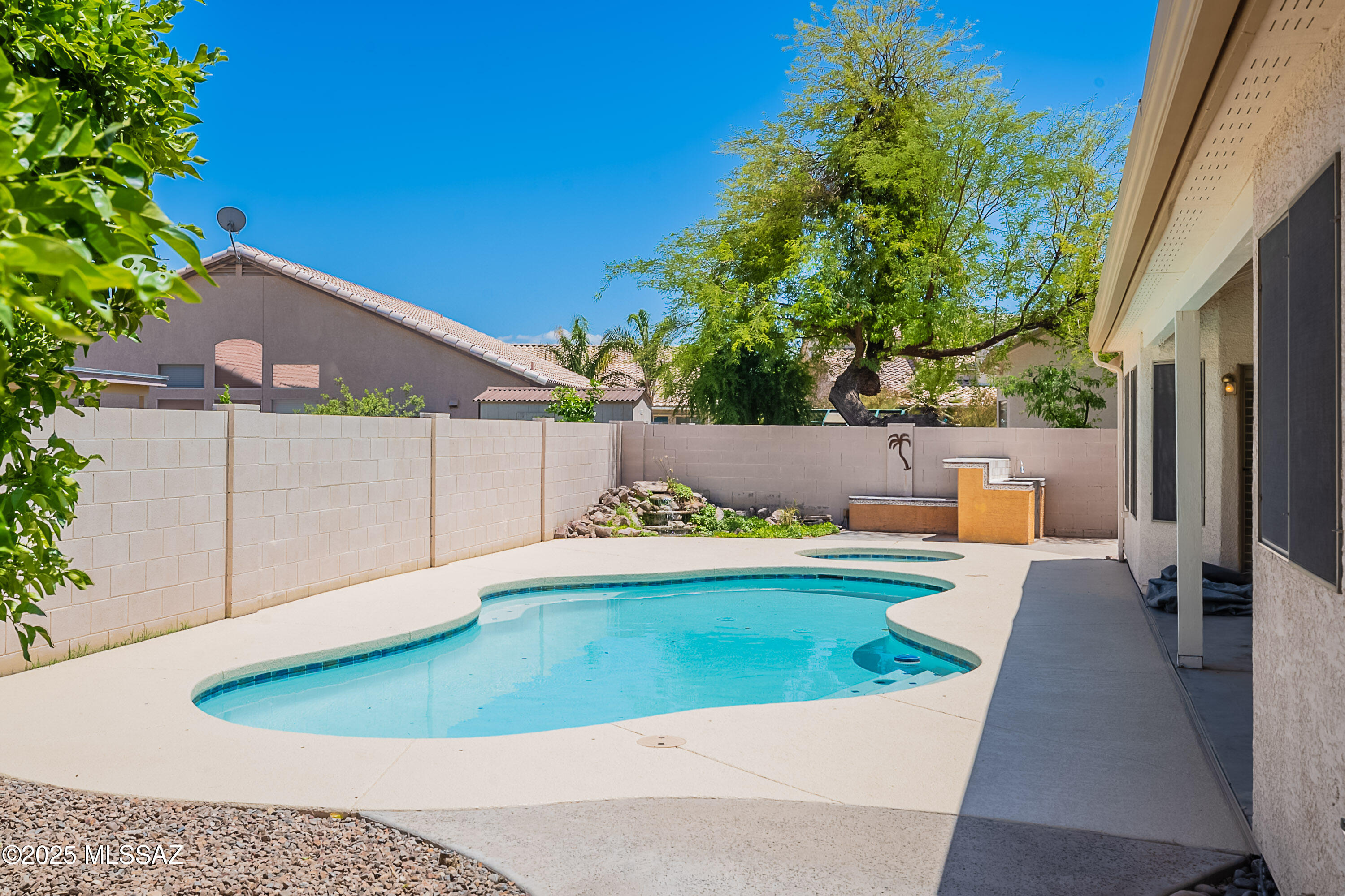 8348 N Mammoth Drive