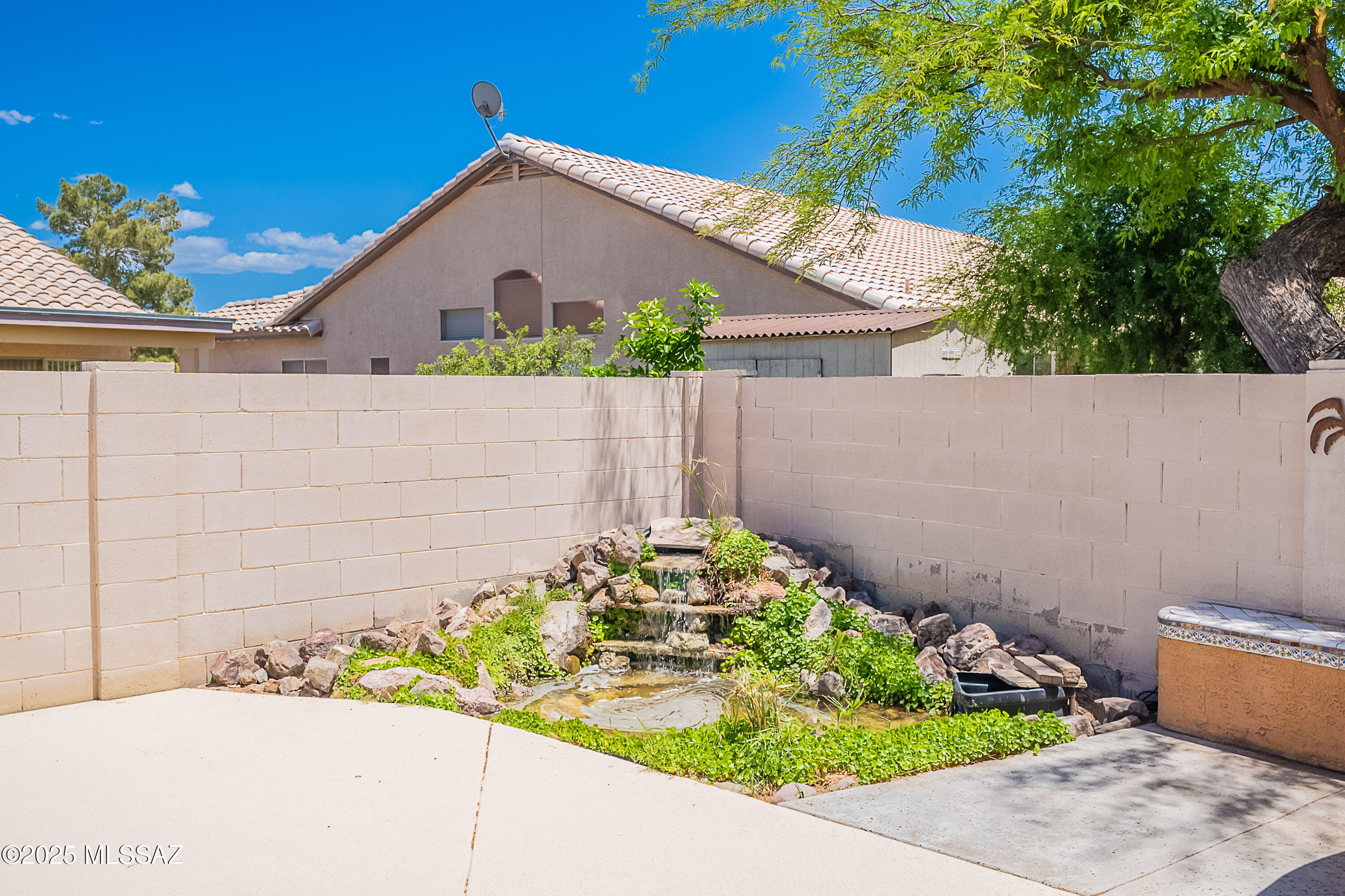 8348 N Mammoth Drive