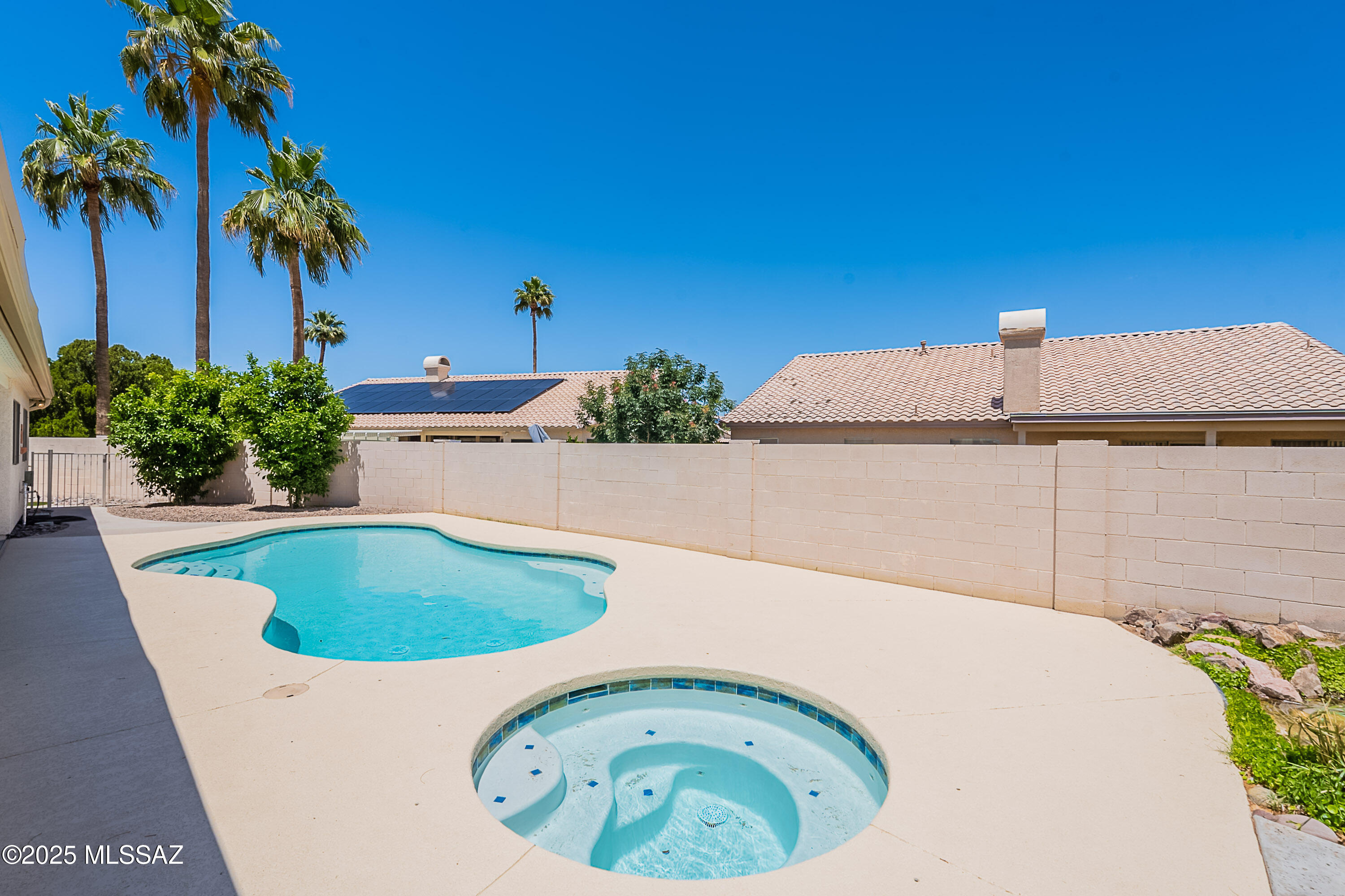8348 N Mammoth Drive