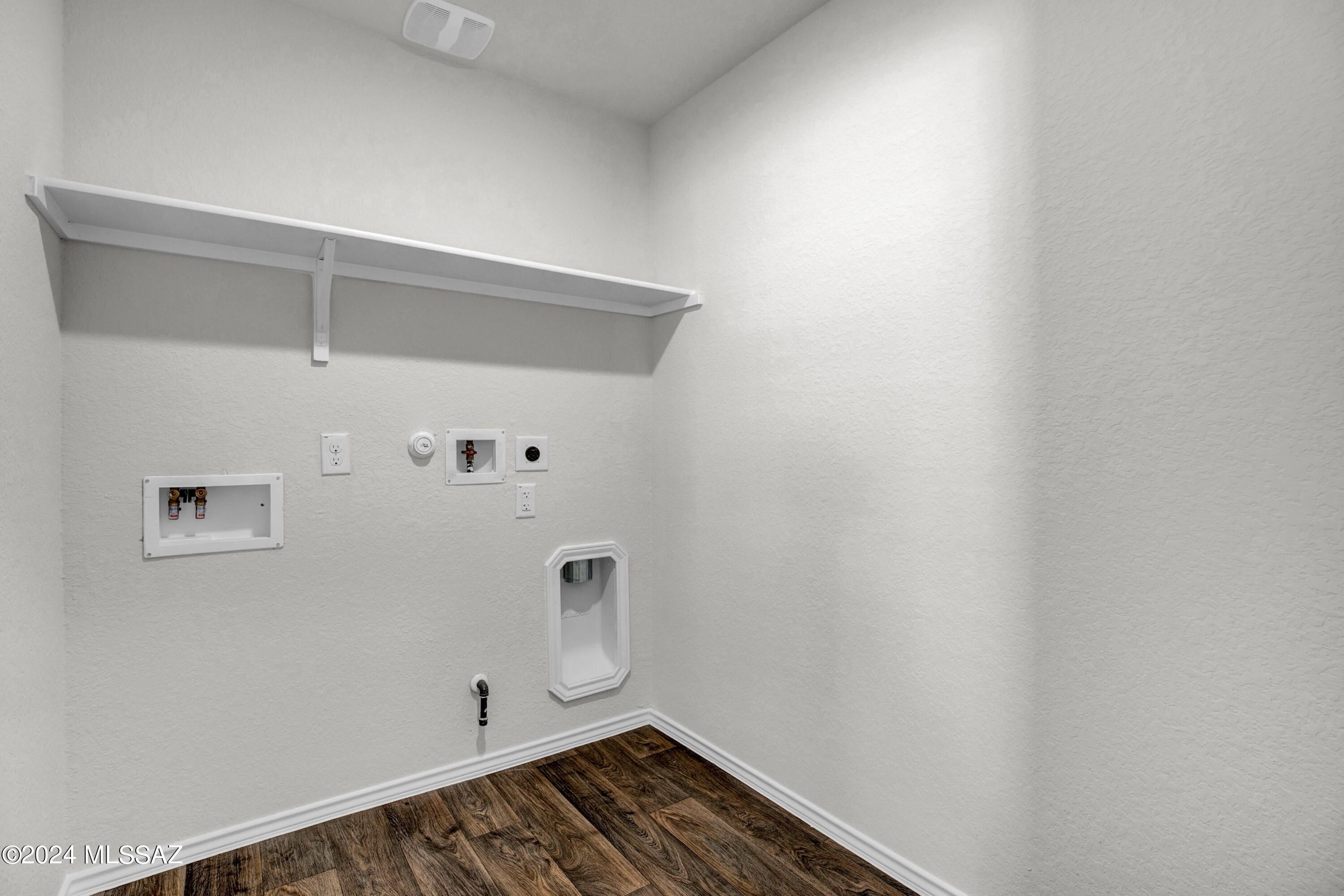 6108 E Black Caviar Place