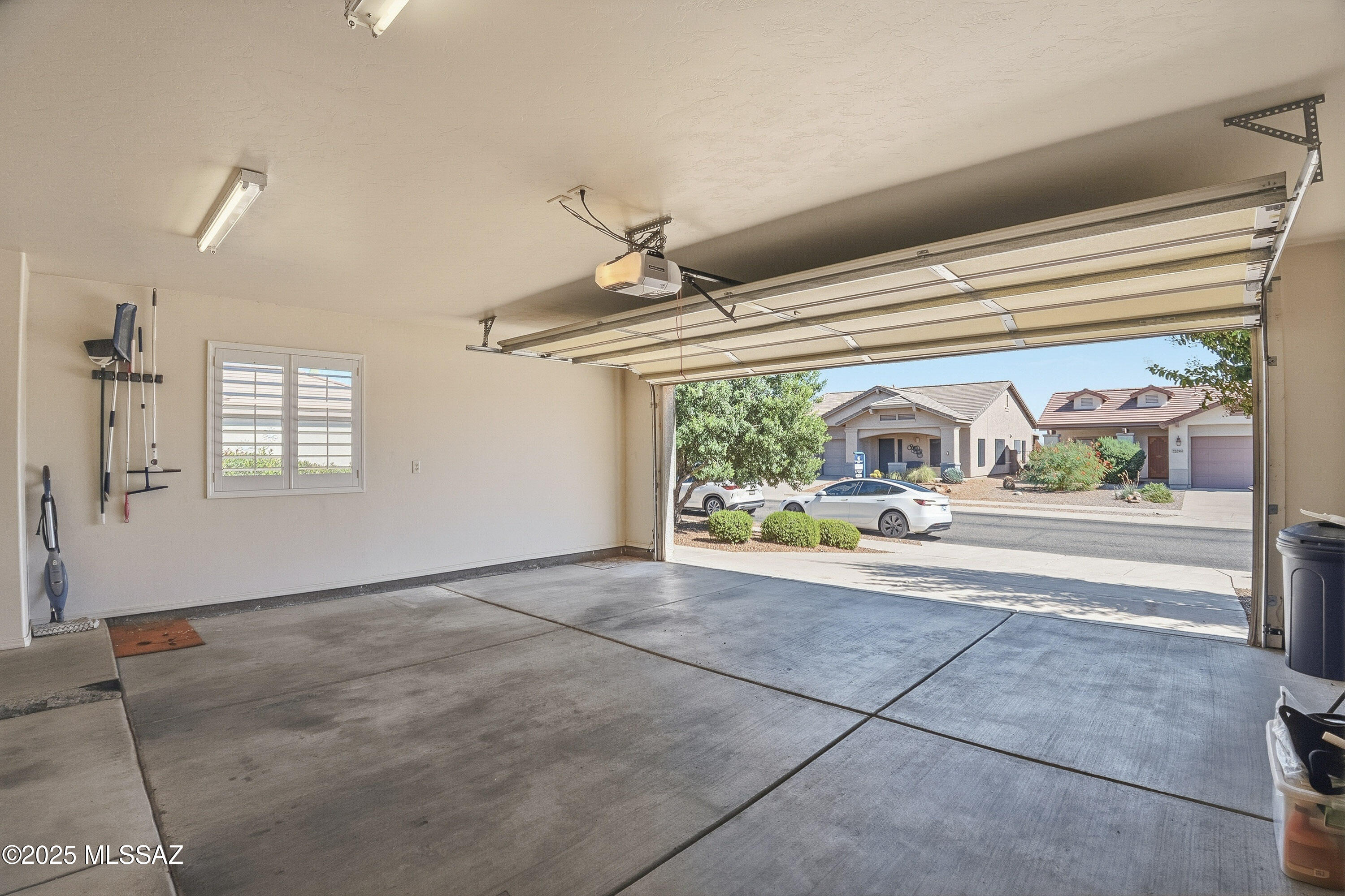 2243 N Avenida Del Petalo