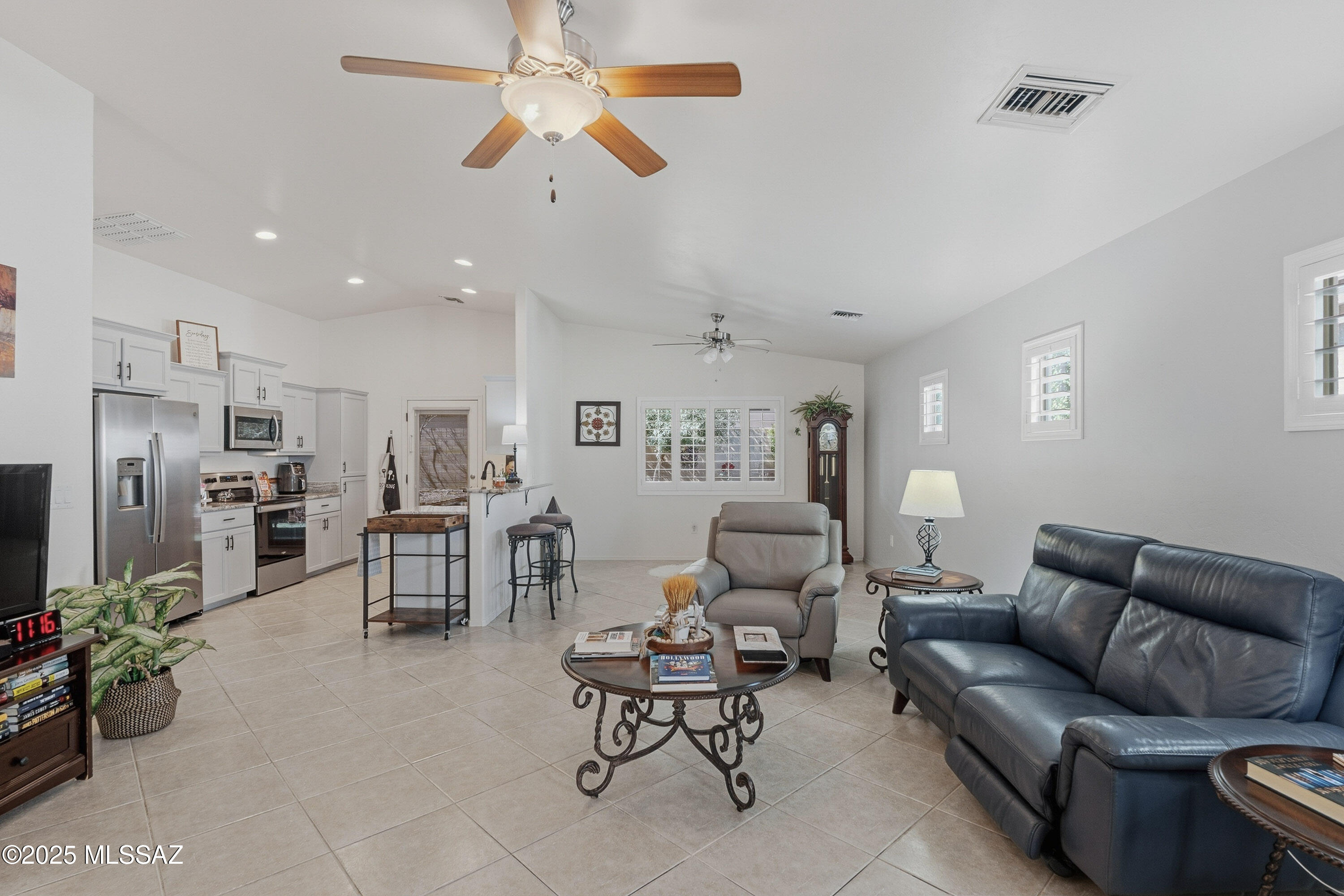 2243 N Avenida Del Petalo