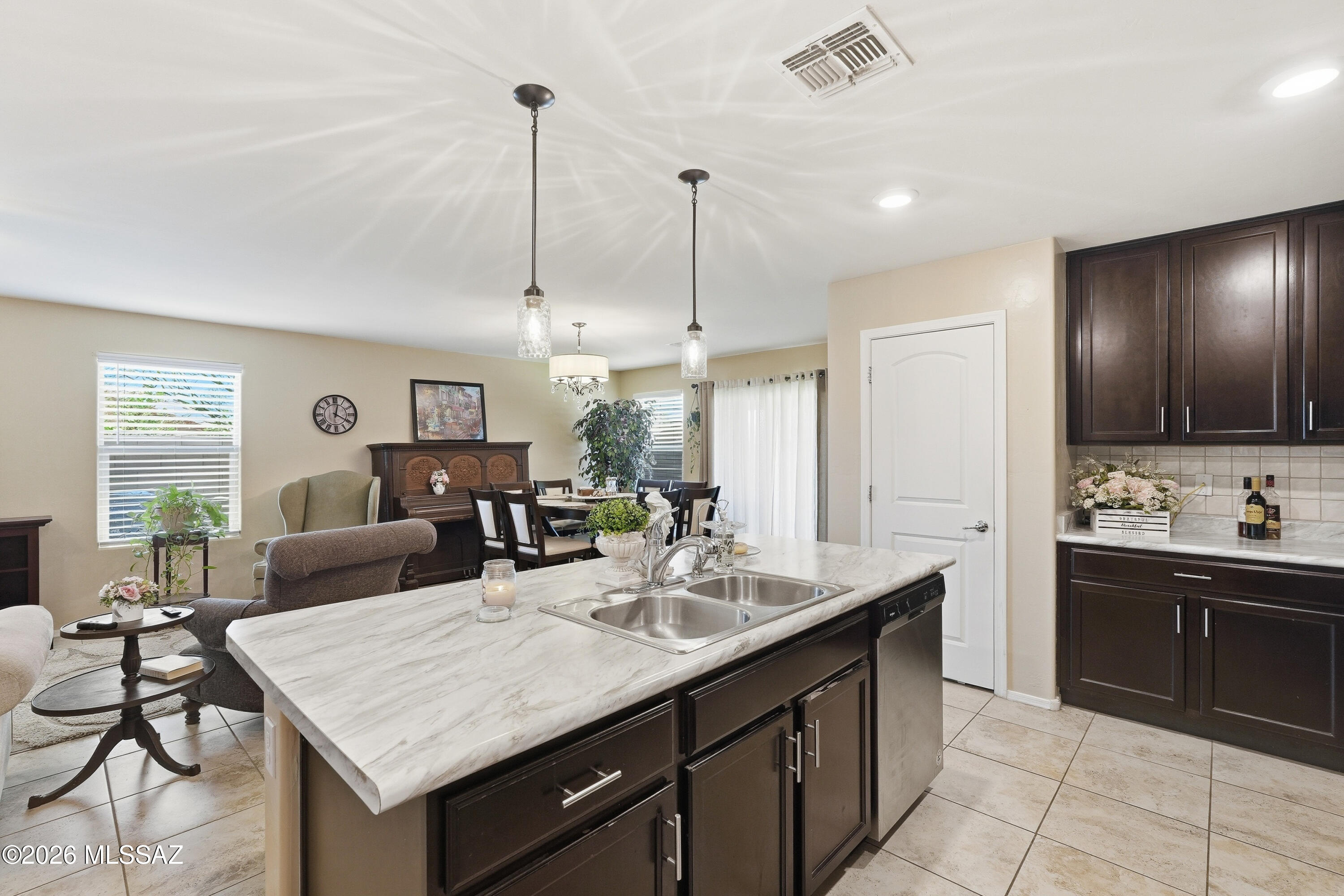 6172 S Antrim Loop