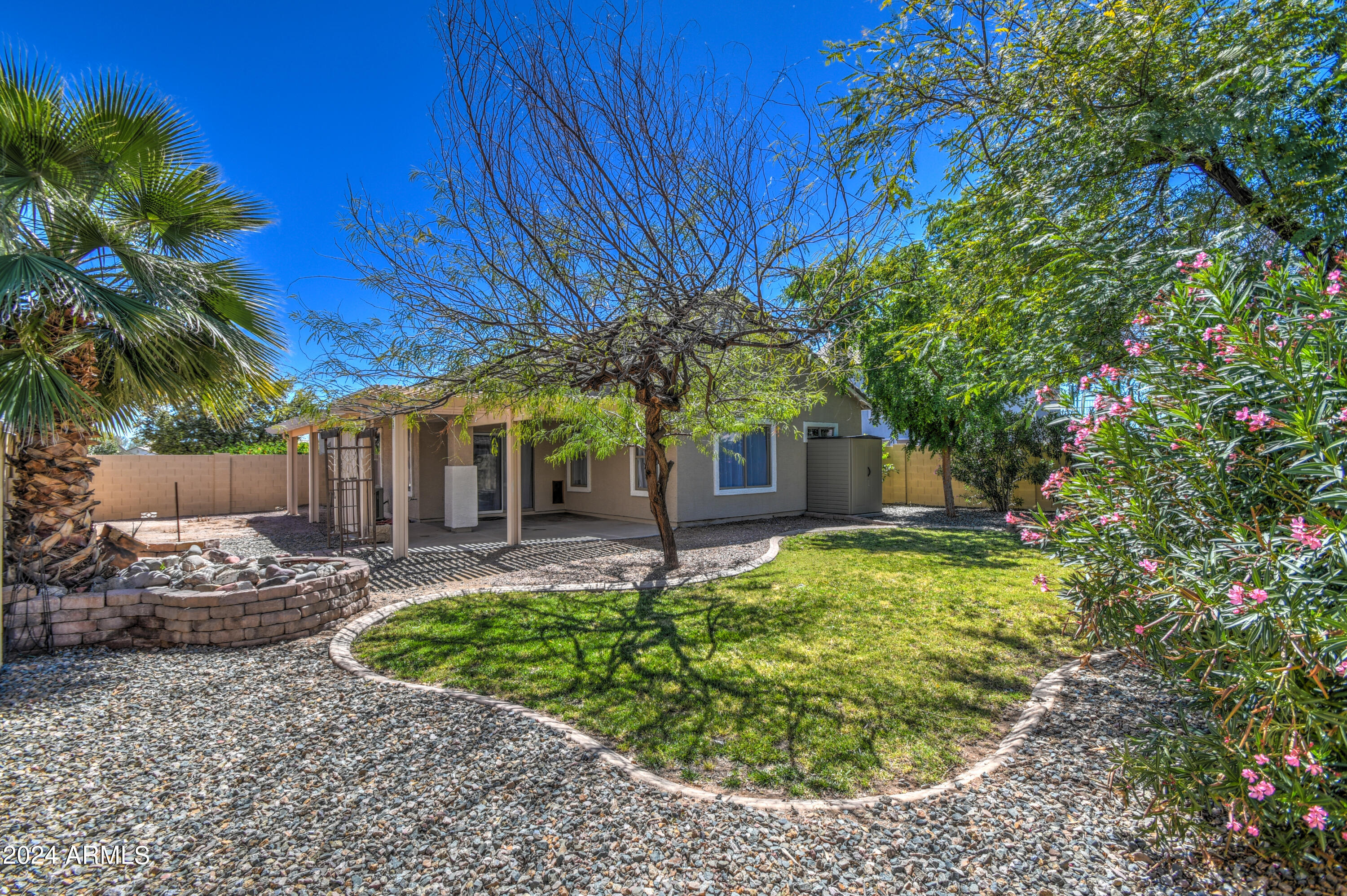 1638 E BANDURA Drive