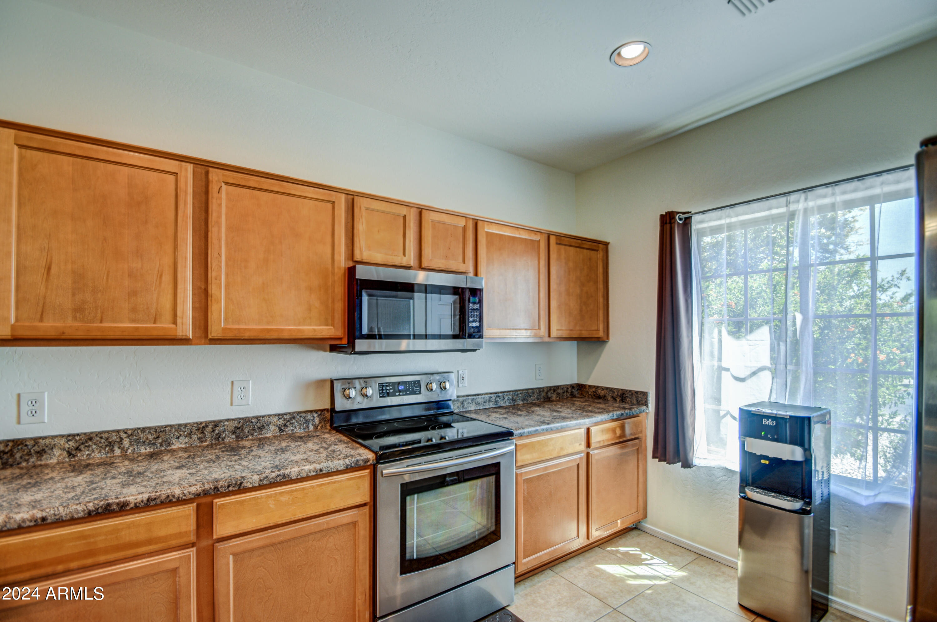 1638 E BANDURA Drive