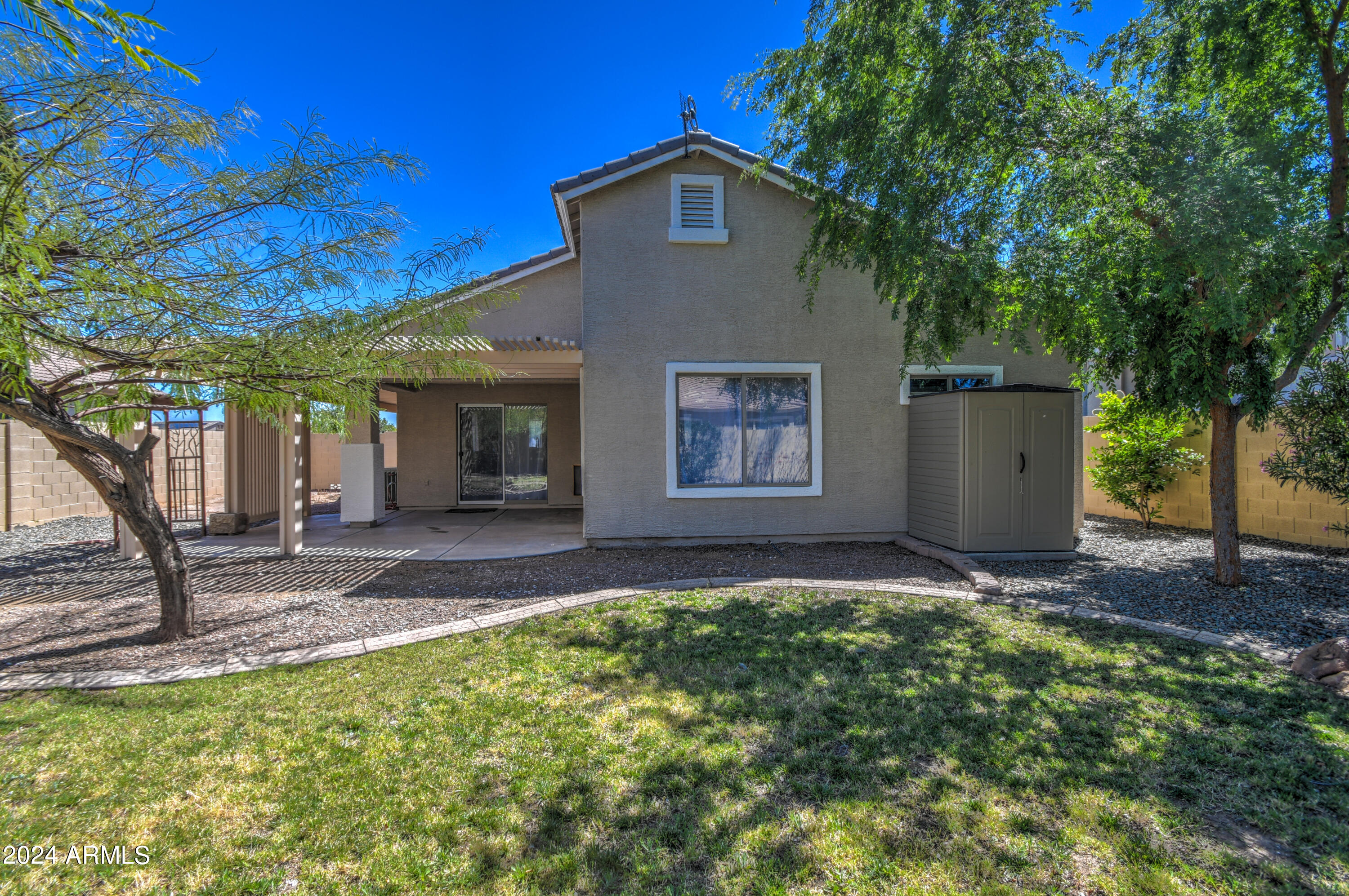 1638 E BANDURA Drive