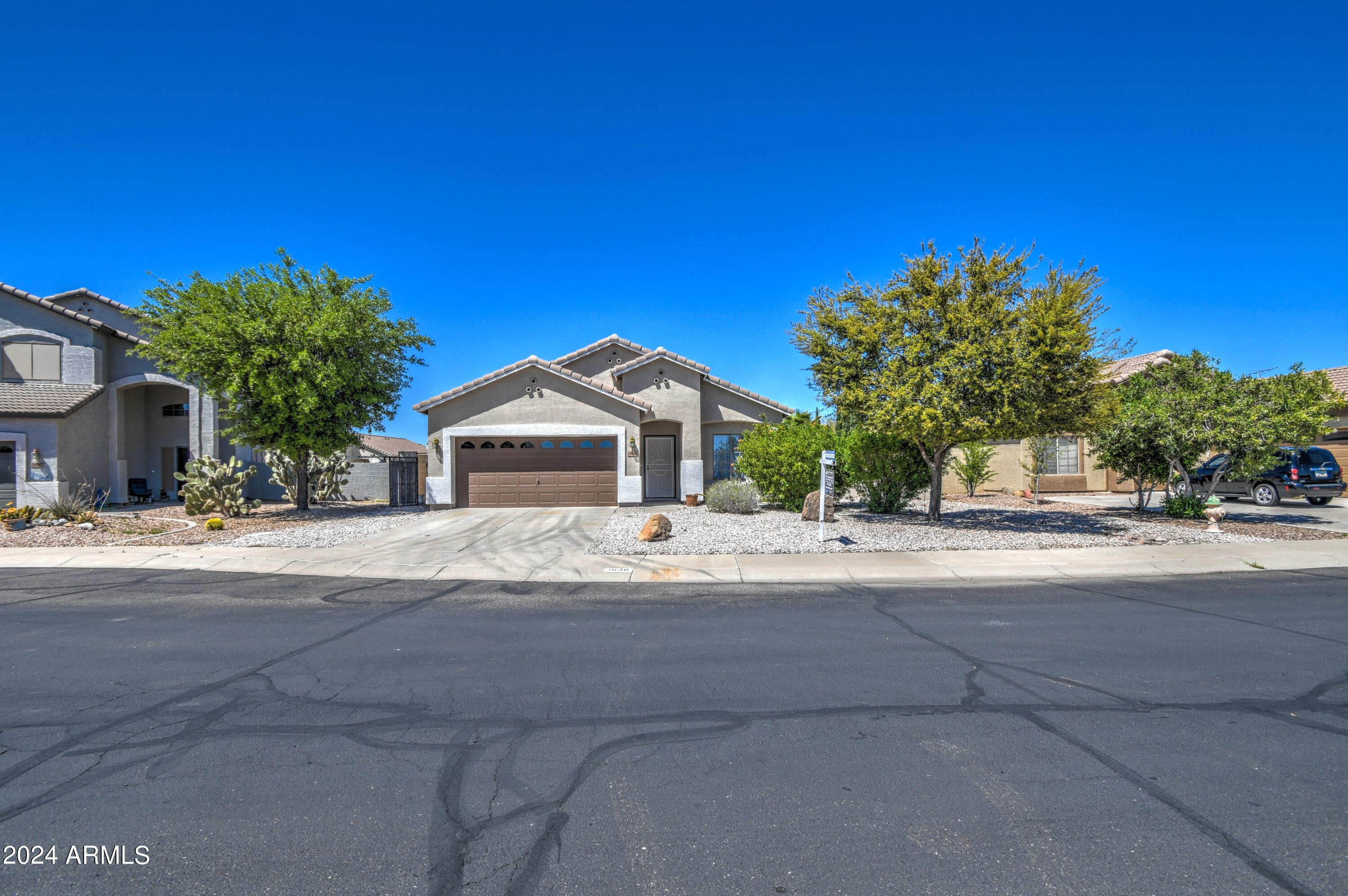 1638 E BANDURA Drive