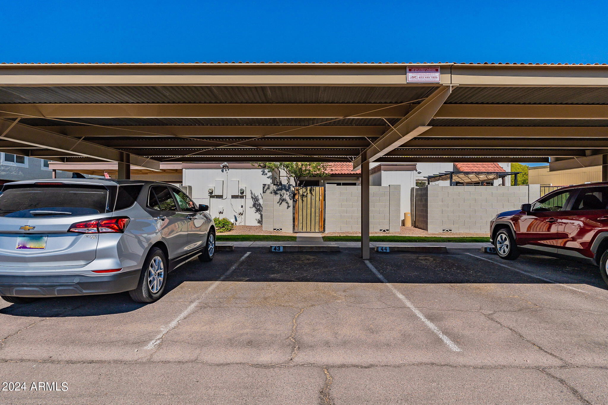 1008 E Diamond Drive