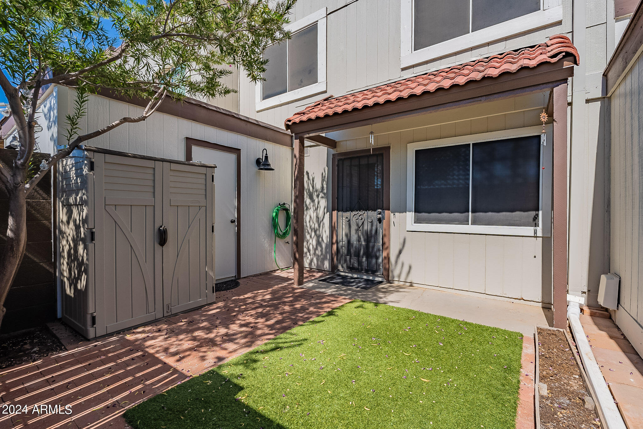 1008 E Diamond Drive